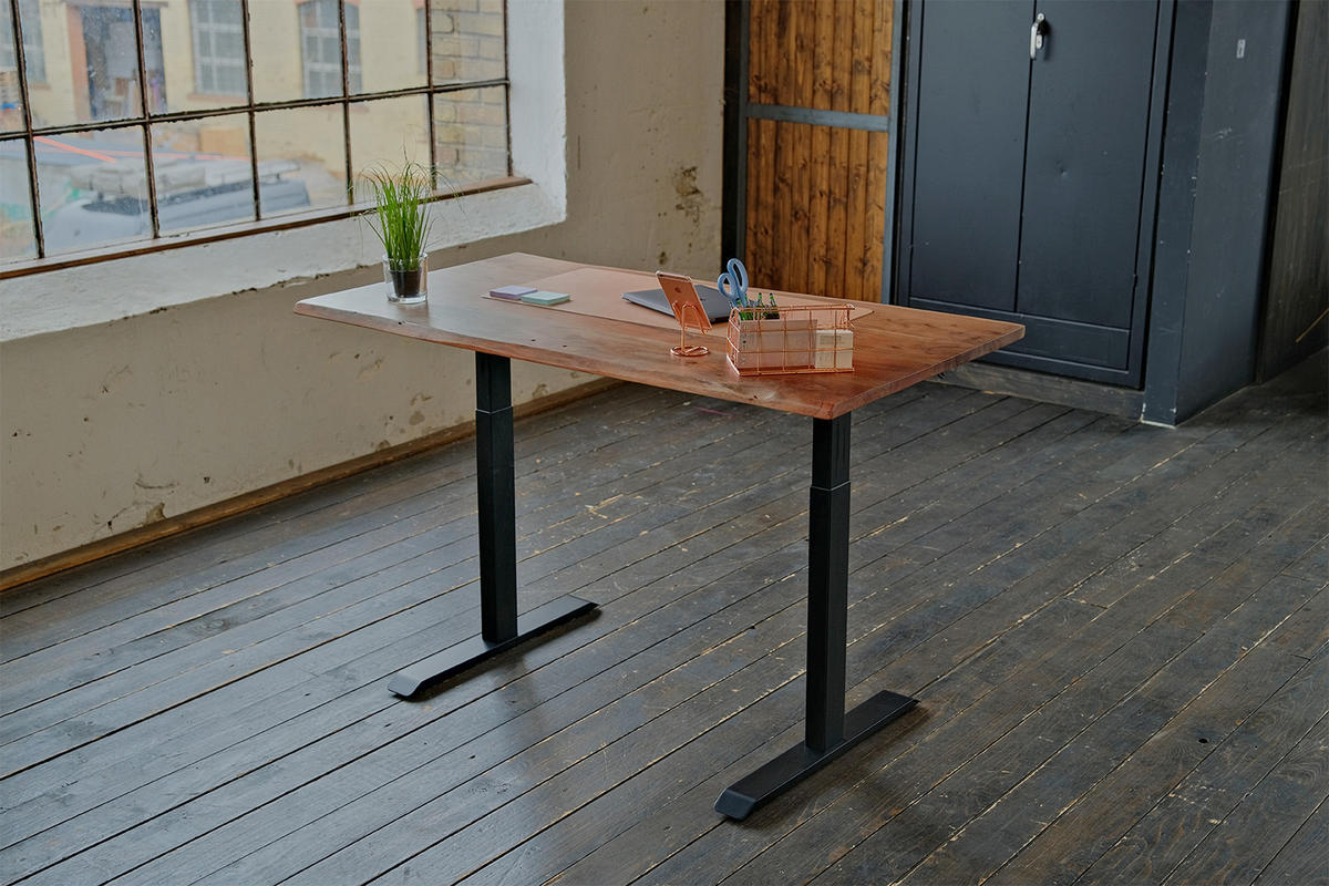 SCHREIBTISCH MIT MONITORHALTERUNG LORA elektrisch höhenverstellbar Nussbaum Dekor Akazie - Nussbaumfarben/Schwarz, Holz (180/90/72cm) - KAWOLA