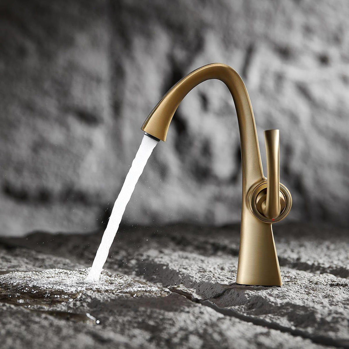 BADEZIMMERARMATUR. 217*106mm, gold. - Silberfarben, Metall (27/13.5/18cm) - Vallsero