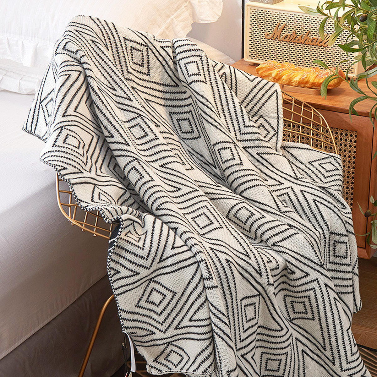 DECKE – eine Seite schwarz, die andere weiß – 70 x 100 cm – Schwarz - Schwarz, Textil (70/100cm)
