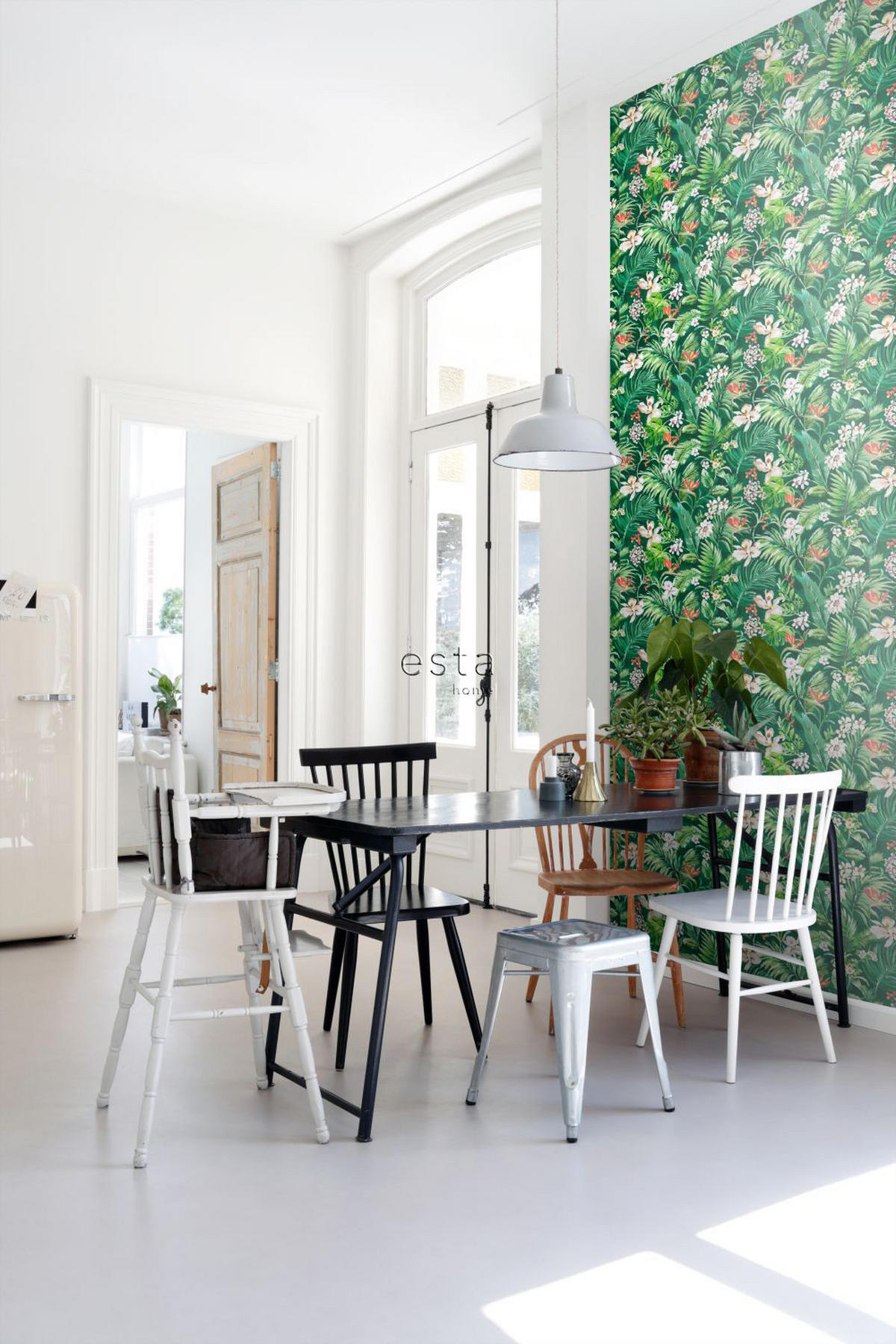 XXL-VLIESTAPETE tropische Blätter und Blüten 50 x 900 cm - Grün, Papier (50/900cm) - ESTAhome