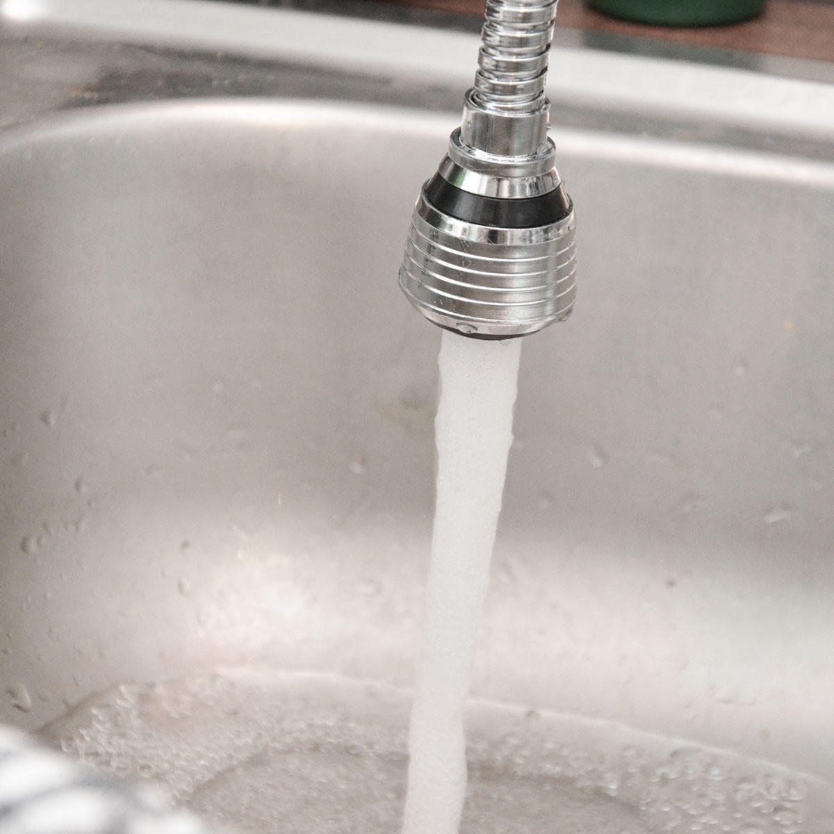 WASSERHAHN-VERLÄNGERUNG mit Flexischlauch 15,5 cm M22/M24 - Schwarz, Metall (3.5/3.5/15.5cm) - eyepower