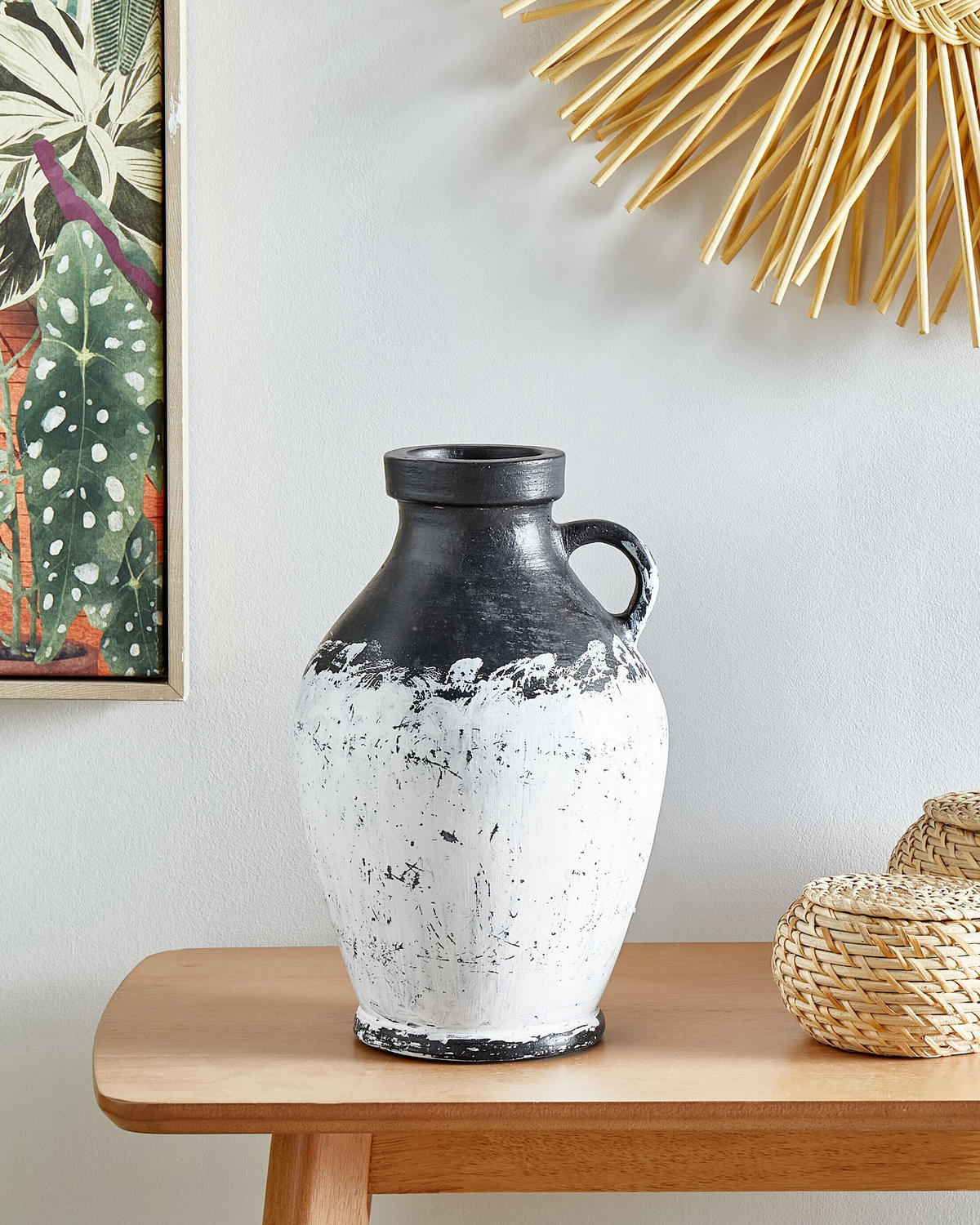 DEKOVASE Terrakotta schwarz Massalia - Schwarz, Stein (33cm) - Beliani