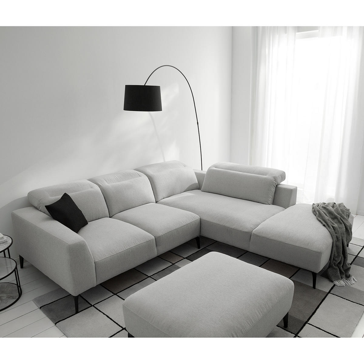 ECKSOFA mit Ottomane - Hellgrau/Schwarz, Textil/Metall (263/238cm) - home24