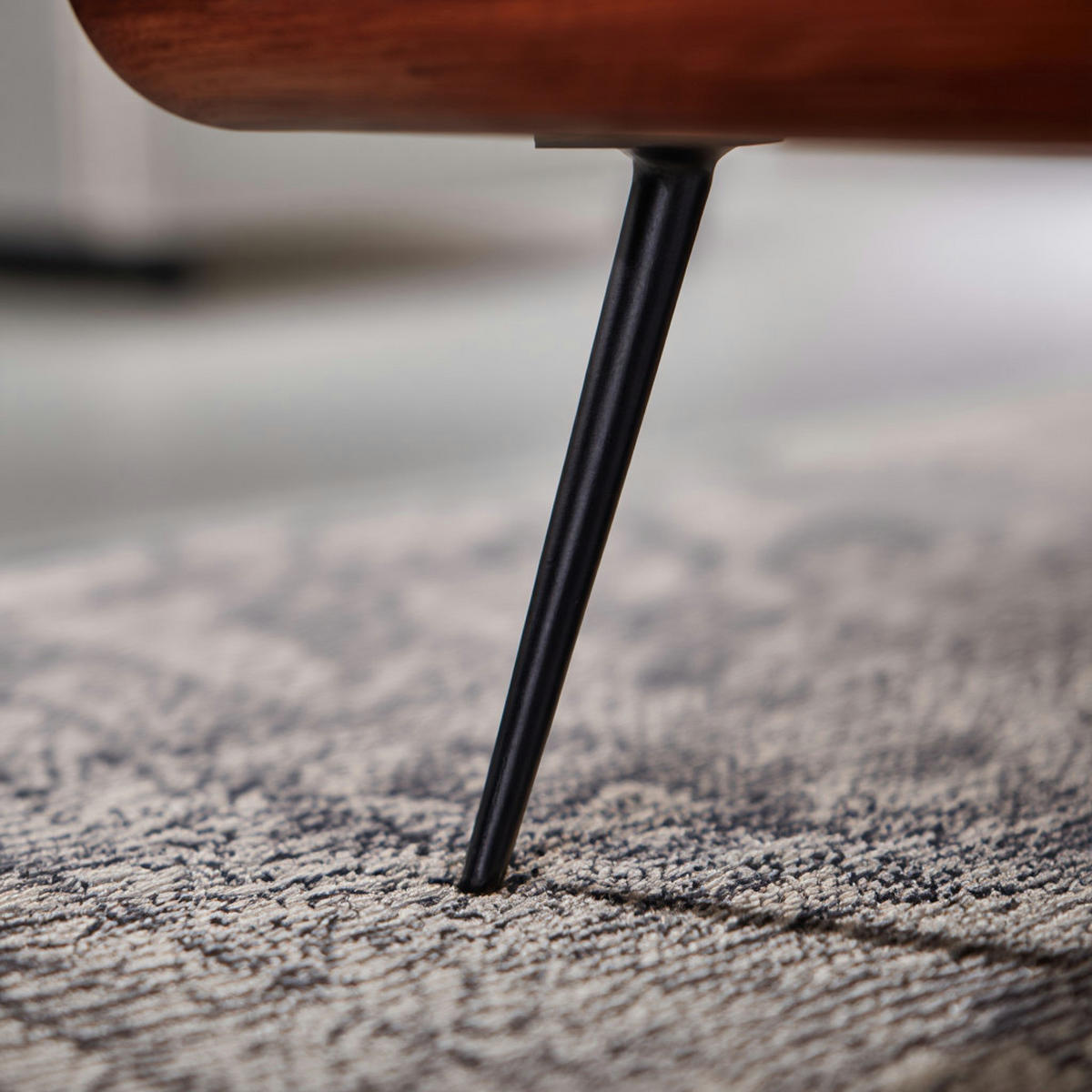 WOHNZIMMERTISCH Massivholz Sheesham, Modernes Design mit Staufach - Schwarz/Braun, Holz/Metall (55/90/30cm) - KADIMA DESIGN