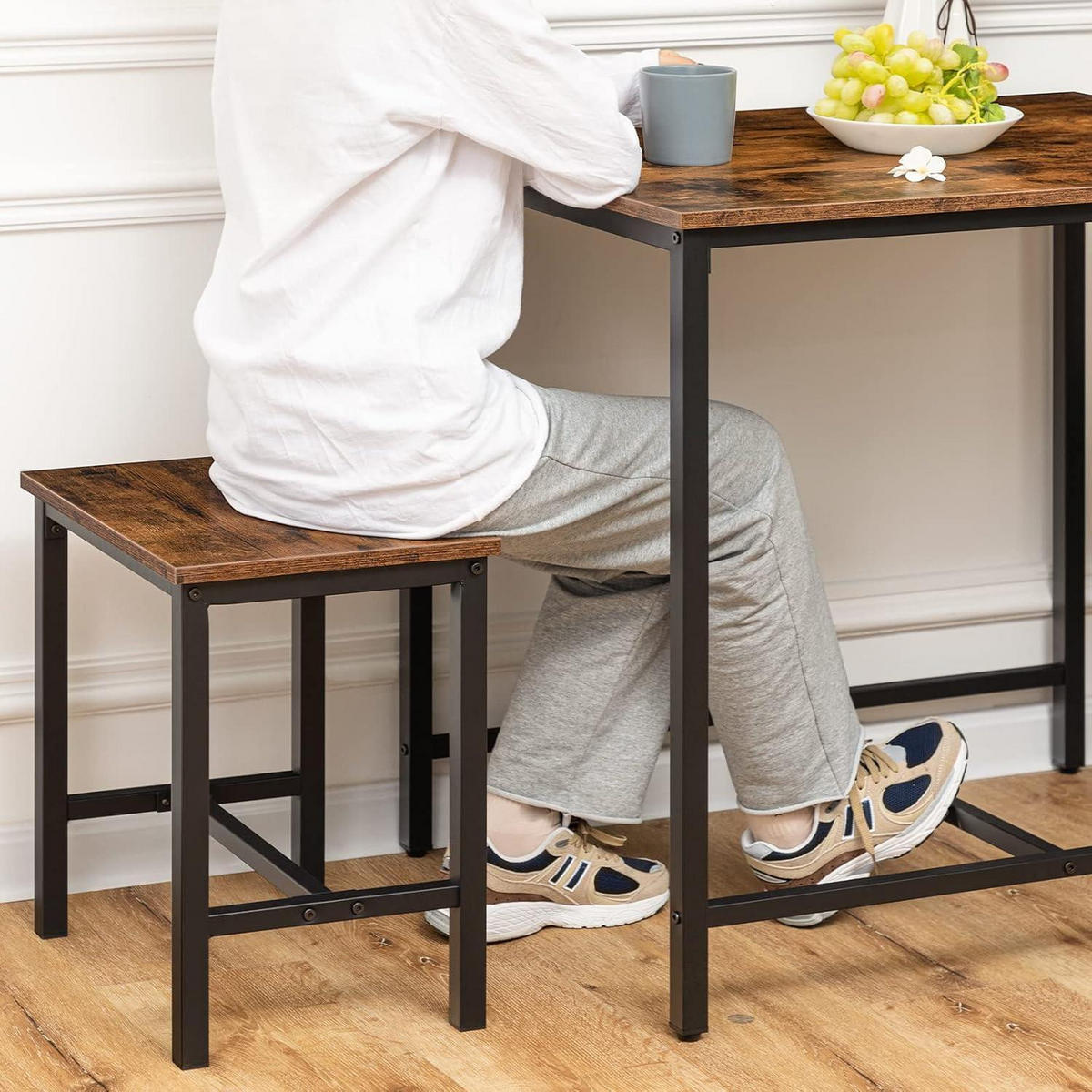 BARTISCH-SET mit 2 Hockern Vintagebraun 80 x 60 cm - Braun, Holzwerkstoff (60/75/80cm)