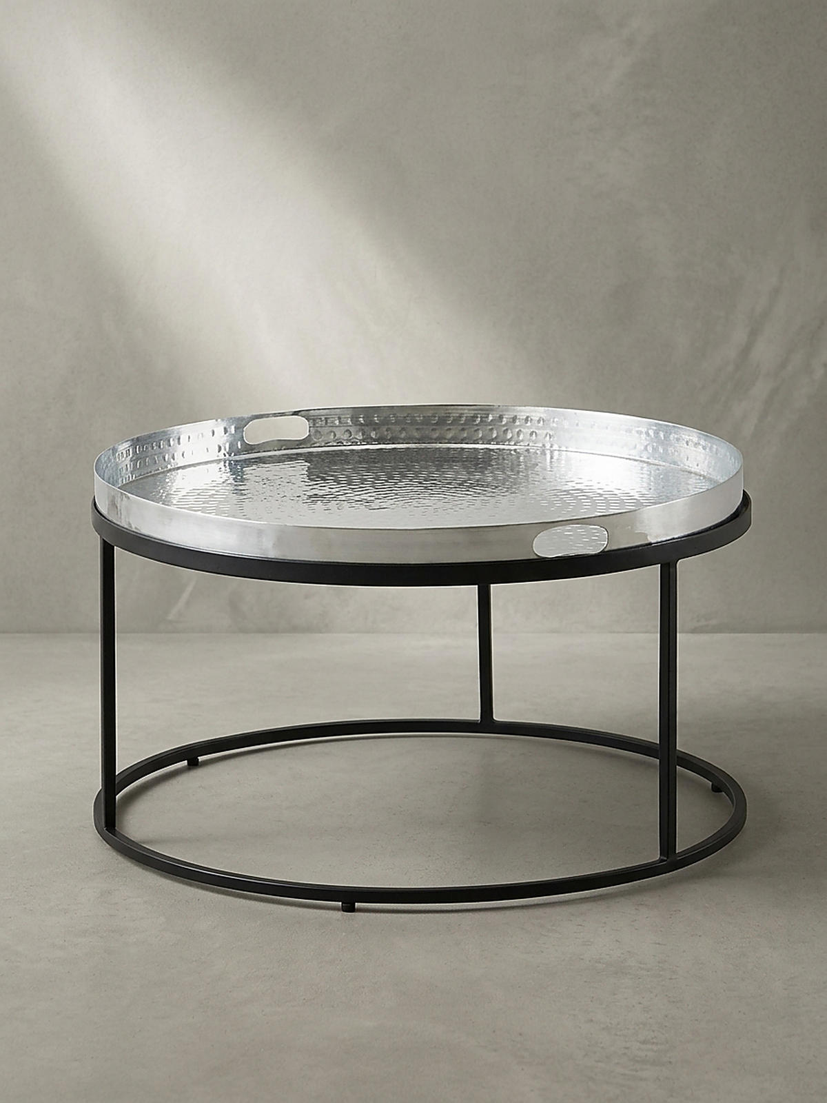 COUCHTISCH mit Hammerschlag-Struktur, abnehmbares Tablett, aus Aluminium und Eisen, Silber 62x62x36 cm - Silberfarben/Schwarz, Metall (62/62/36cm) - KADIMA DESIGN