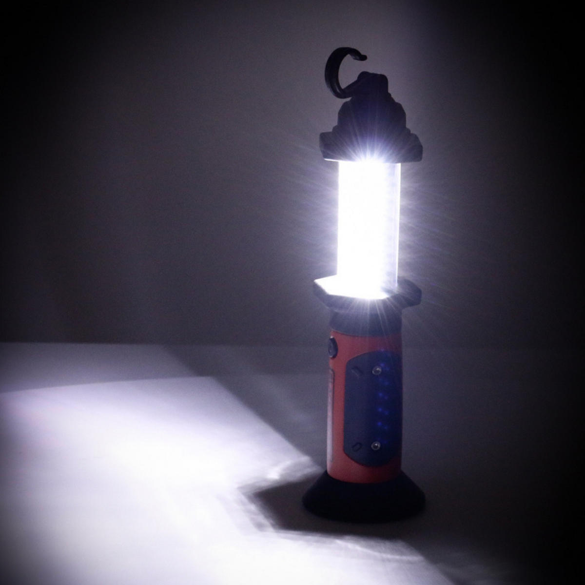 ARBEITSLAMPE Schwarz Rot 14 LED batteriebetrieben mit Haken - Schwarz/Orange, Kunststoff (8/8/30cm) - Black & Decker