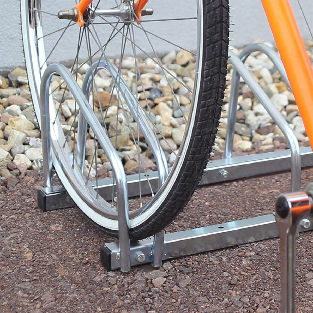 FAHRRADSTÄNDER Silber 4 Fahrräder Stahl verchromt - Silberfarben, Metall (100/26/32cm) - Relaxdays