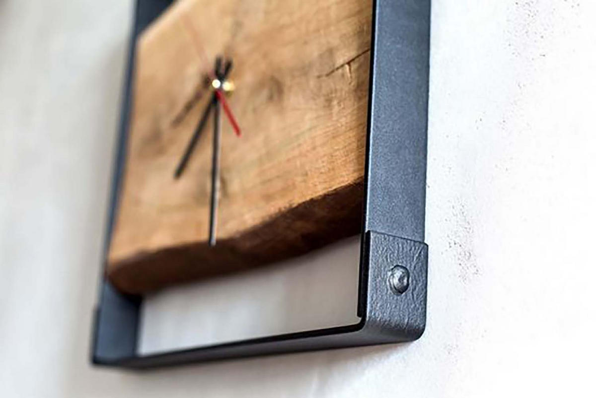 WANDUHR - Eiche / Metallrahmen mit Nuten - 37 x 37 x 4cm - Naturfarben, Holz (37/37/4cm) - holz4home
