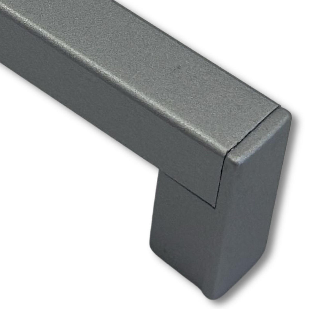 MÖBELGRIFF BA 160mm Chrom matt eckig Silber schlicht modern mit 2 Schrauben - Silberfarben, Metall (1.1/3/17.4cm) - Livingpoint24