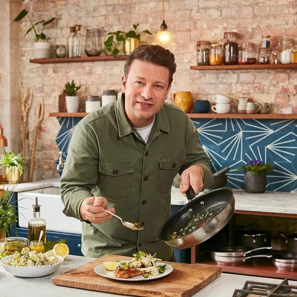 WOKPFANNE E85709 Jamie Oliver, 28 cm, Edelstahl, 6 Lagen Antihaftbeschichtung, ThermoSpot, Induktionsgeeignet, Für Alle Herdarten, Spülmaschinenfest - Schwarz, Metall (28cm) - Tefal