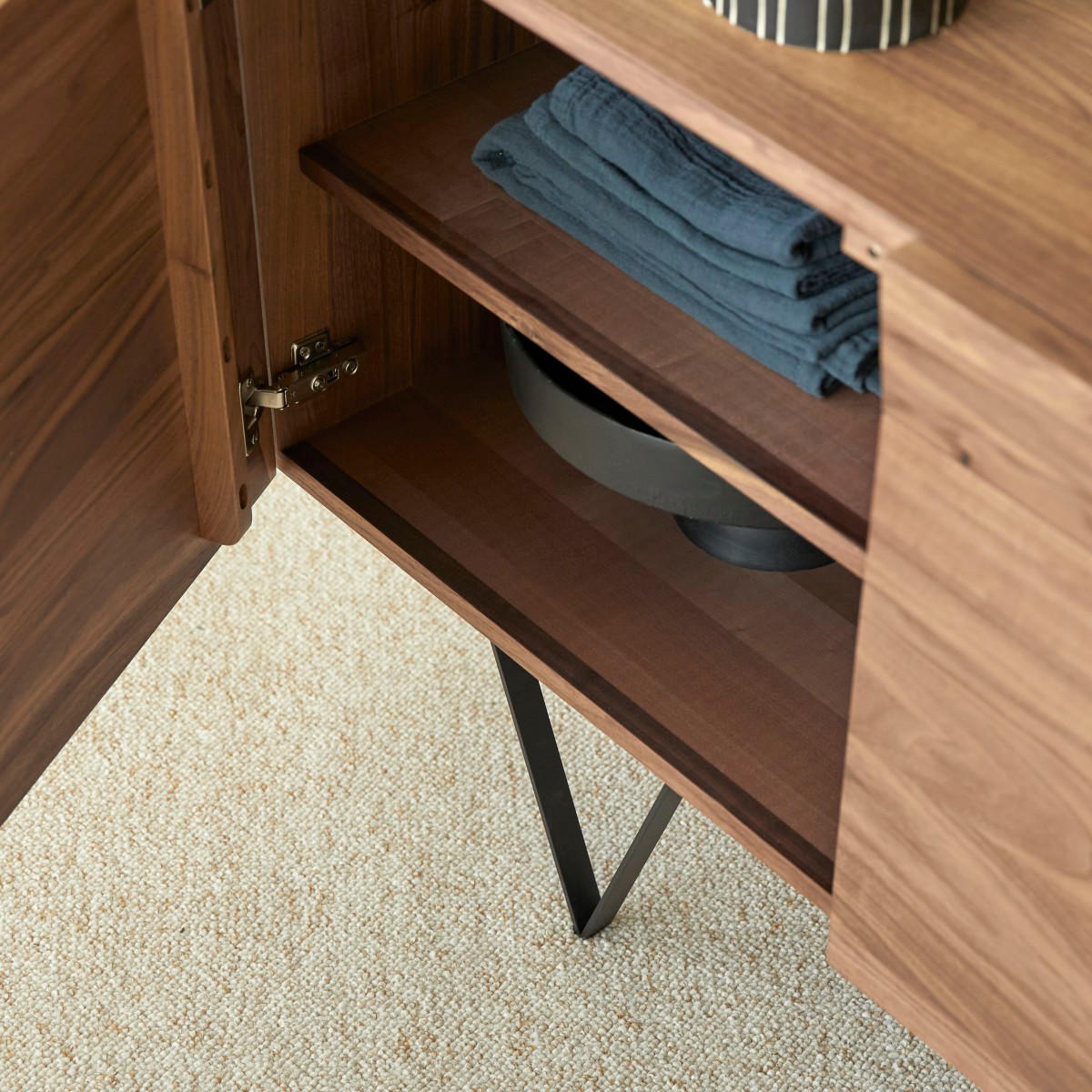SIDEBOARD Metric Braun aus Walnuss - Braun, Holz (175/75/46cm) - Tikamoon
