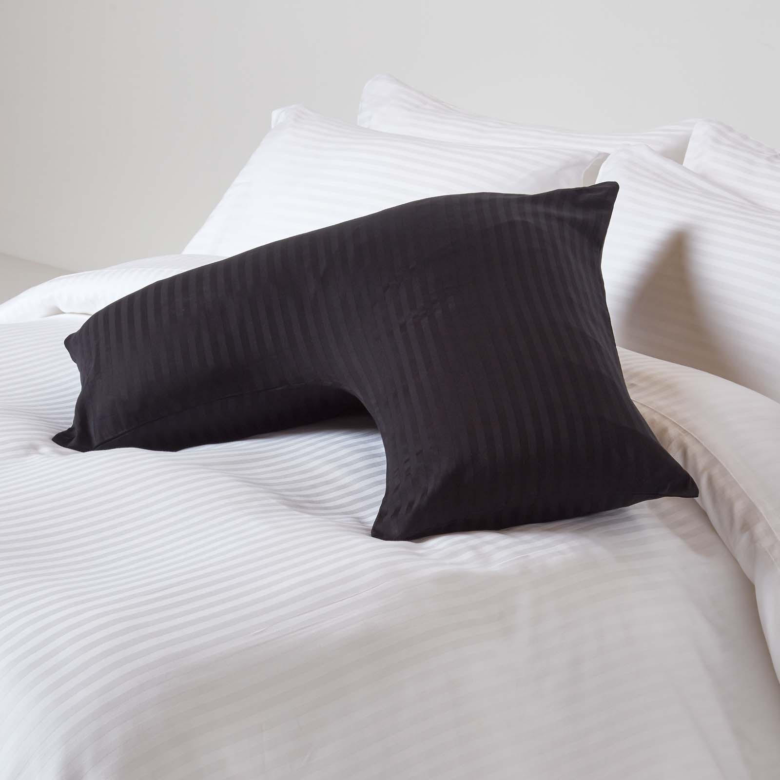 KISSENBEZUG für V-Form-Kissen, Damast-Streifen, Fadendichte 330 - Schwarz, Textil (38/76cm) - Homescapes