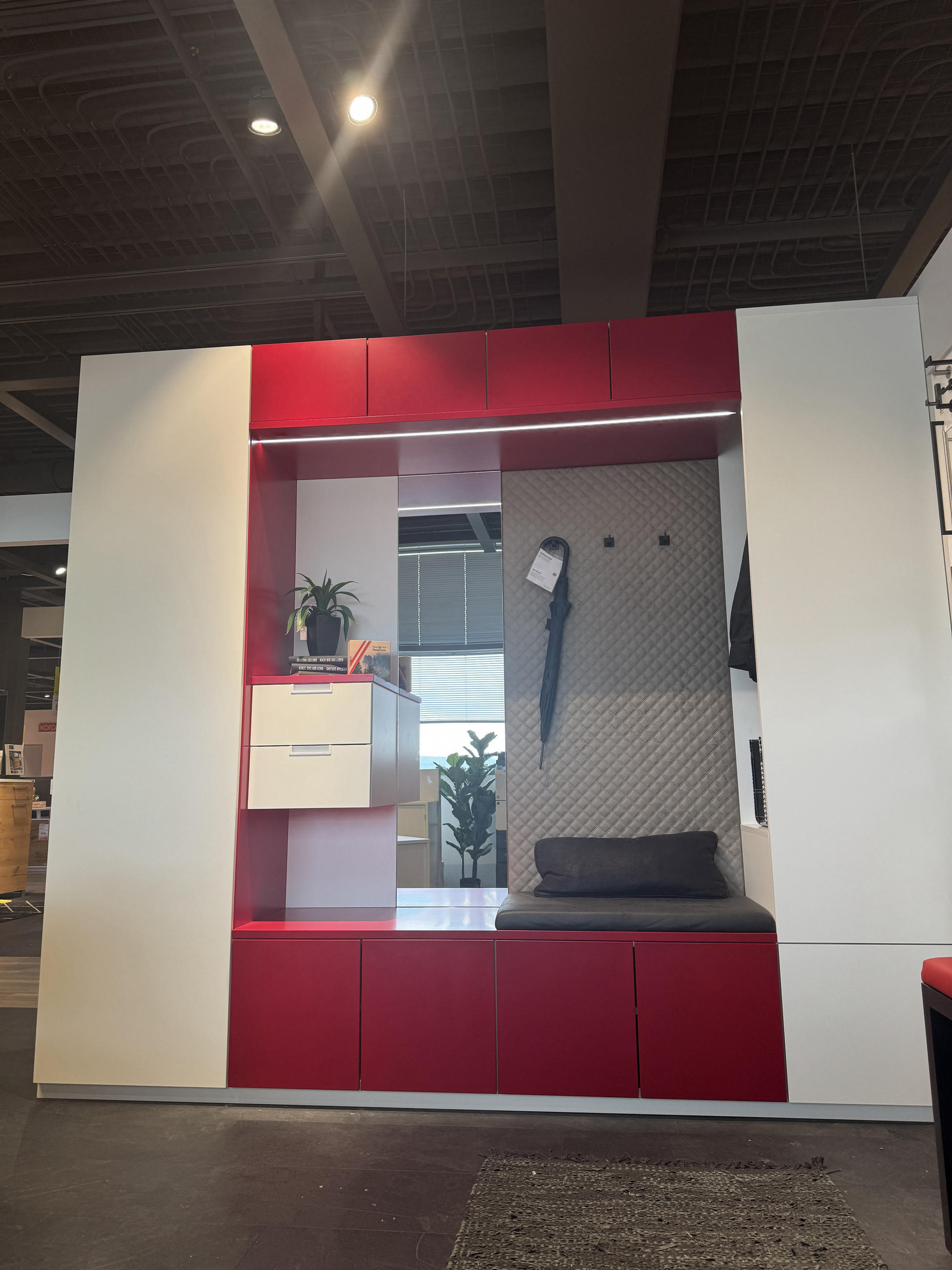 GARDEROBE MAGNUM