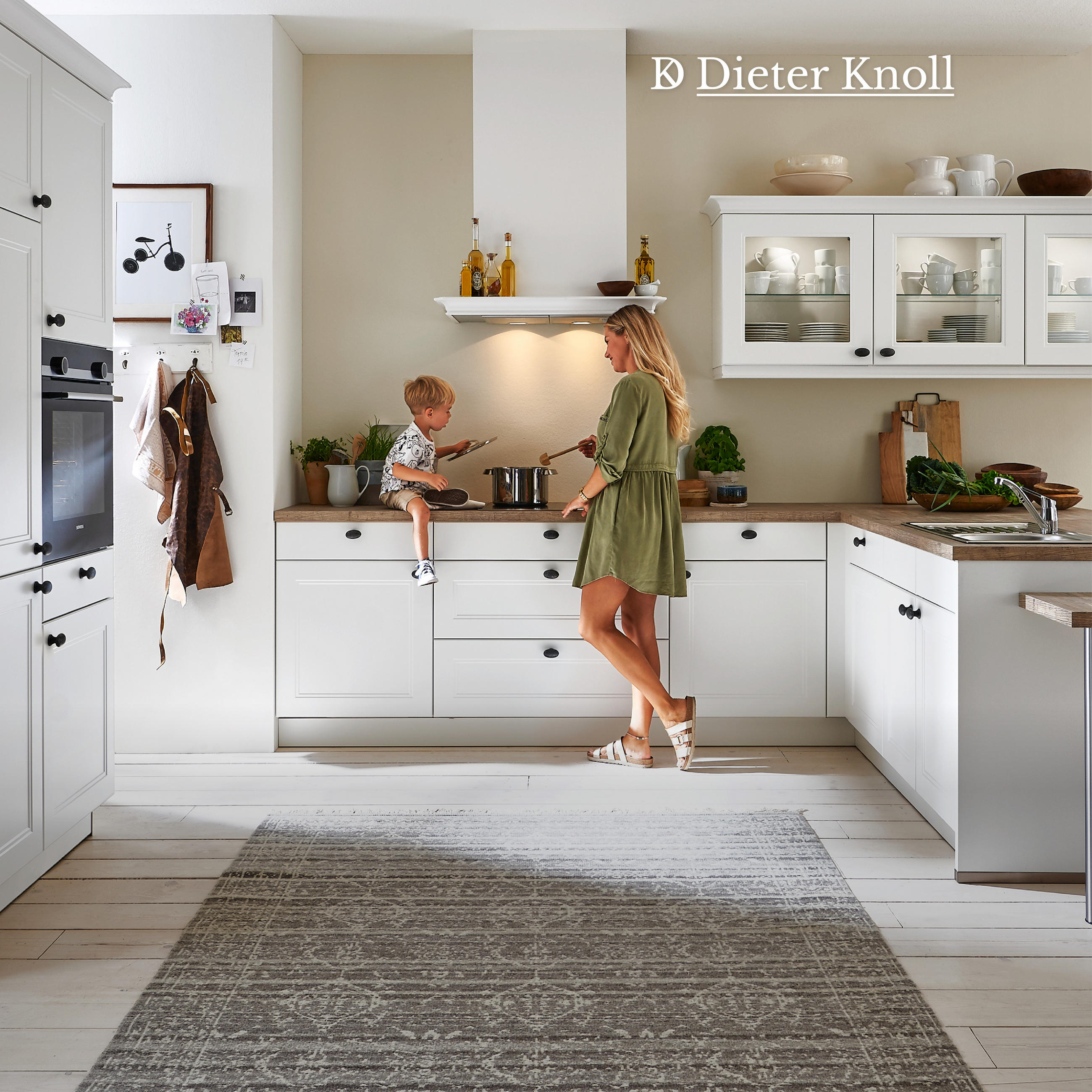  Klassische weiße Küche