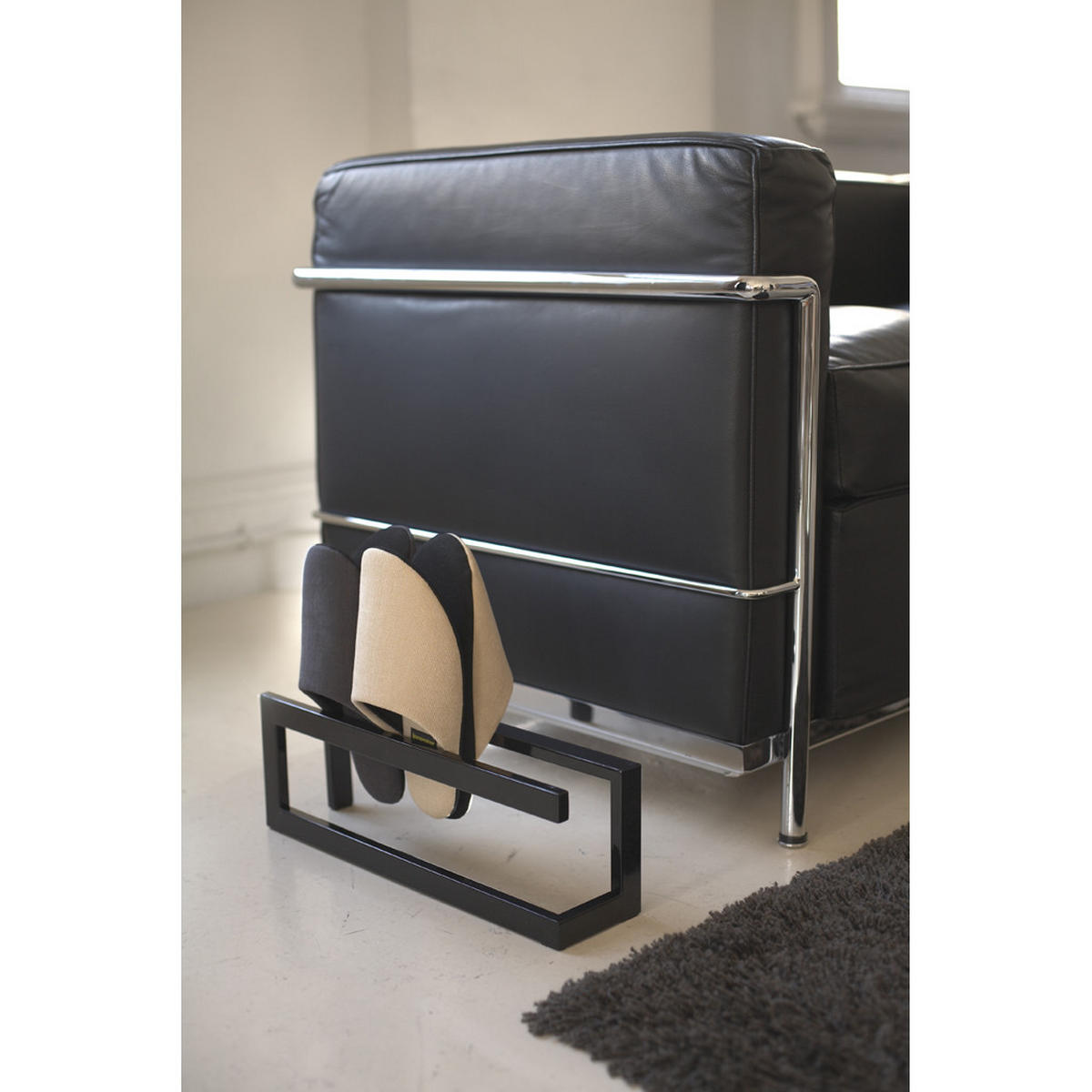 PANTOFFELSTÄNDER Line 6462 Schwarz Metall 14/42/10.5 cm - Schwarz, Metall (42/14/10.5cm) - Yamazaki