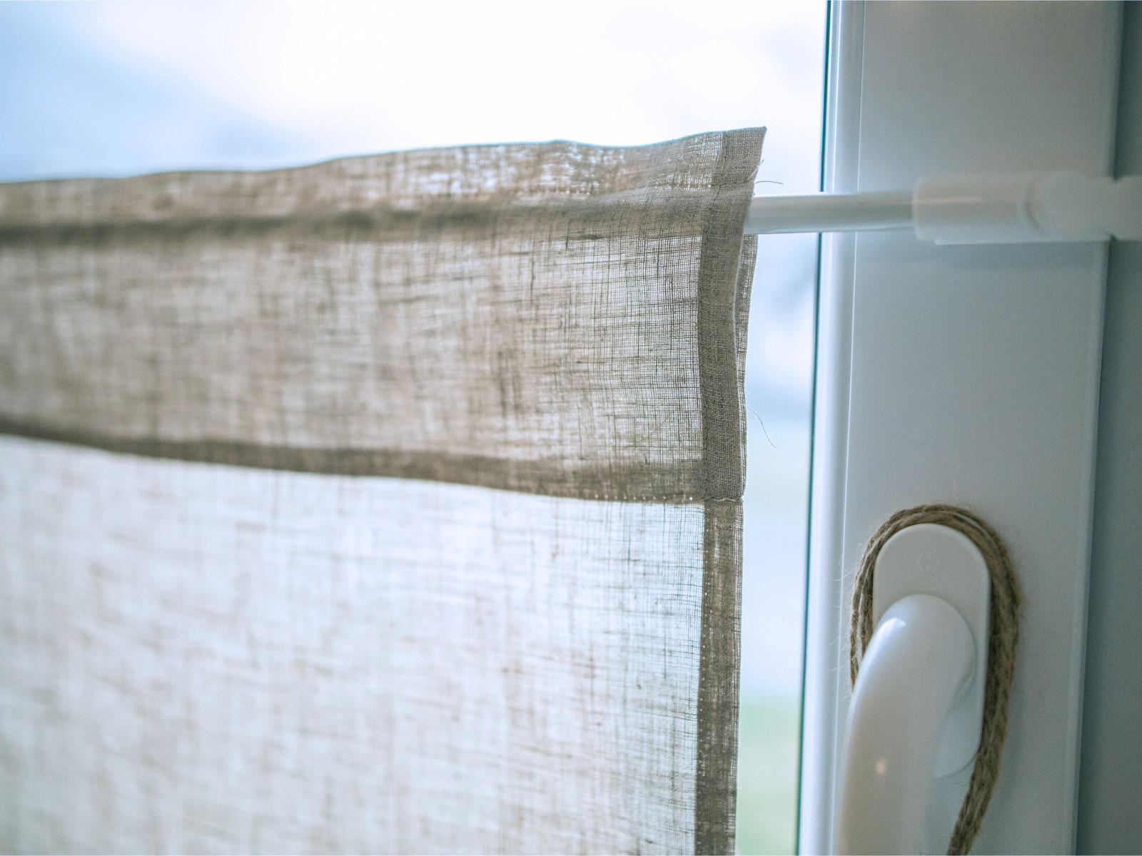 SCHEIBENGARDINE reines Leinen leinen-taupe 85/45 cm - Taupe, Naturmaterialien (45/85cm) - beties Heimtextil