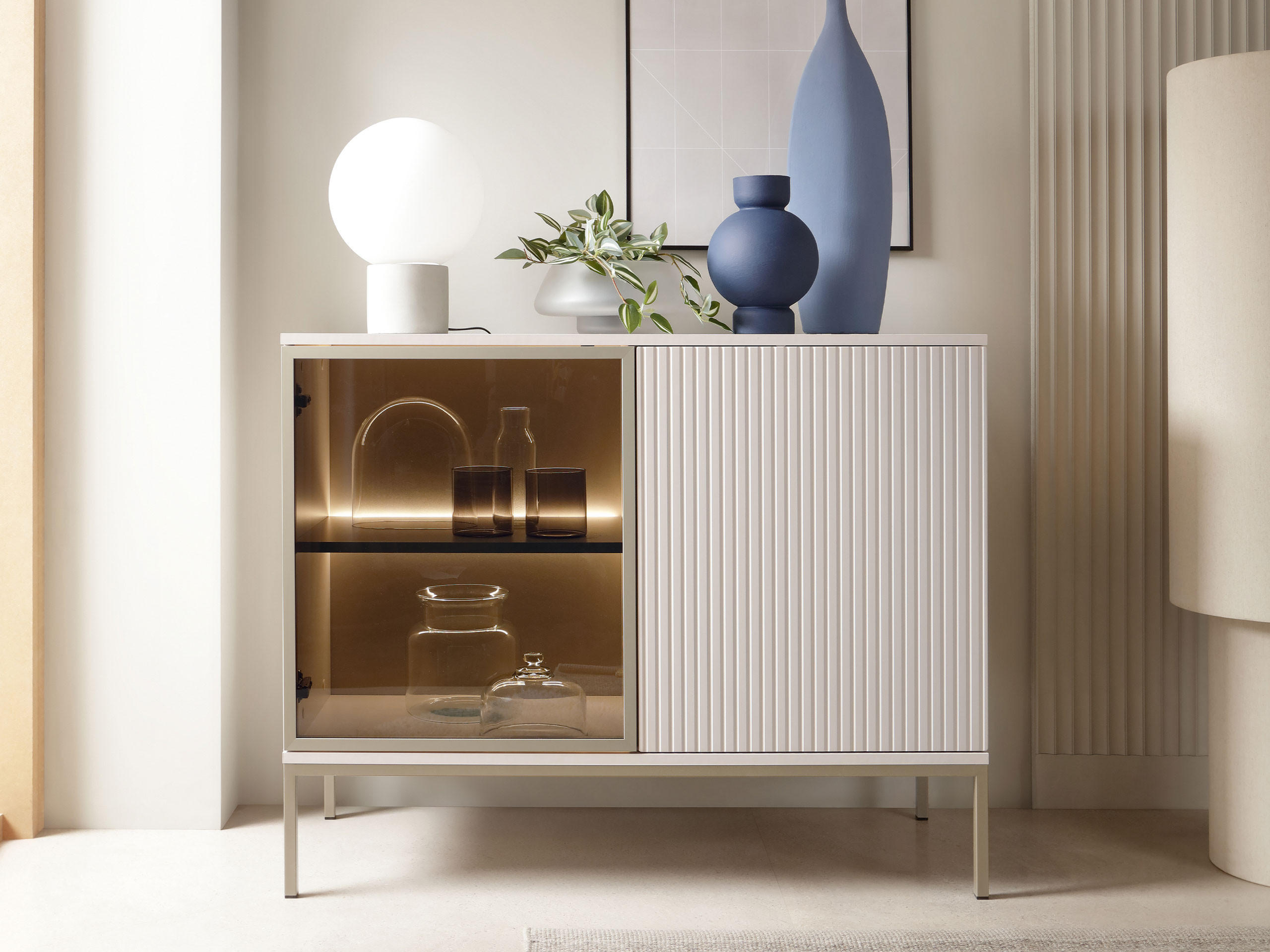 KOMMODE Sento K104 - Kaschmir/Schwarz, Holzwerkstoff/Metall (104/83/39cm) - MIRJAN24