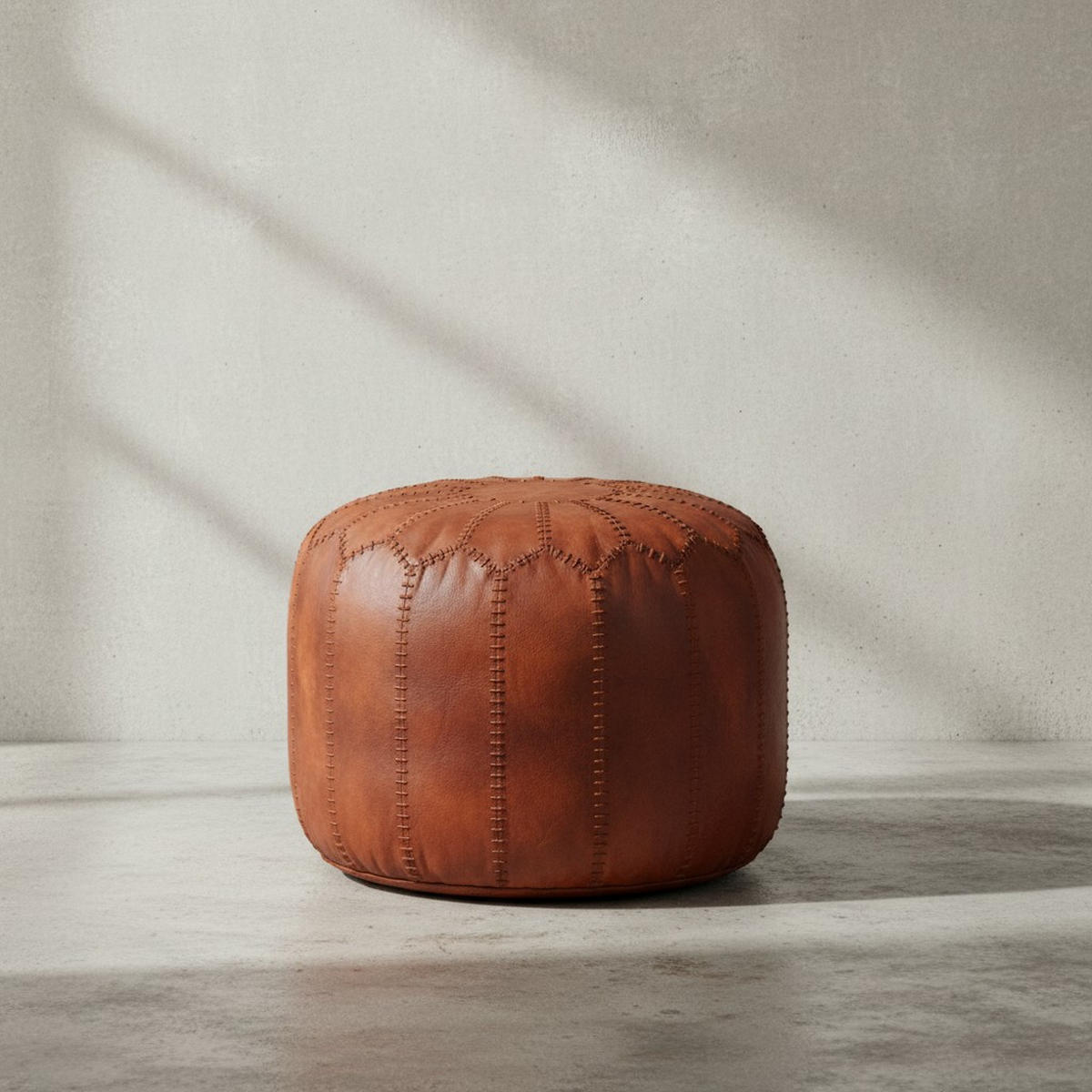 SITZHOCKER – Echtleder Braun, orientalisches Design - Braun, Leder (52/40/52cm) - KADIMA DESIGN