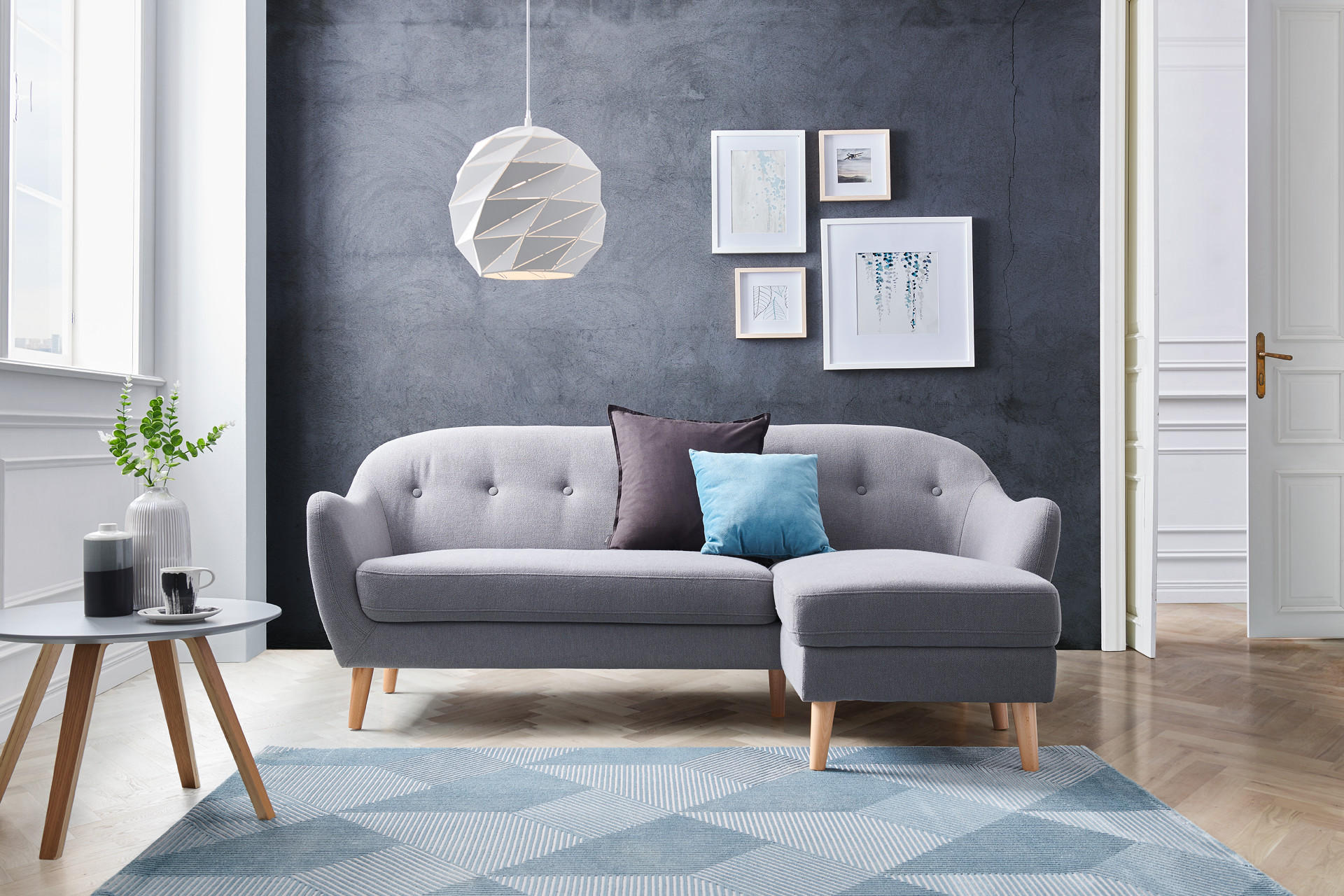 Minimalistische Couch für kleine Wohnungen