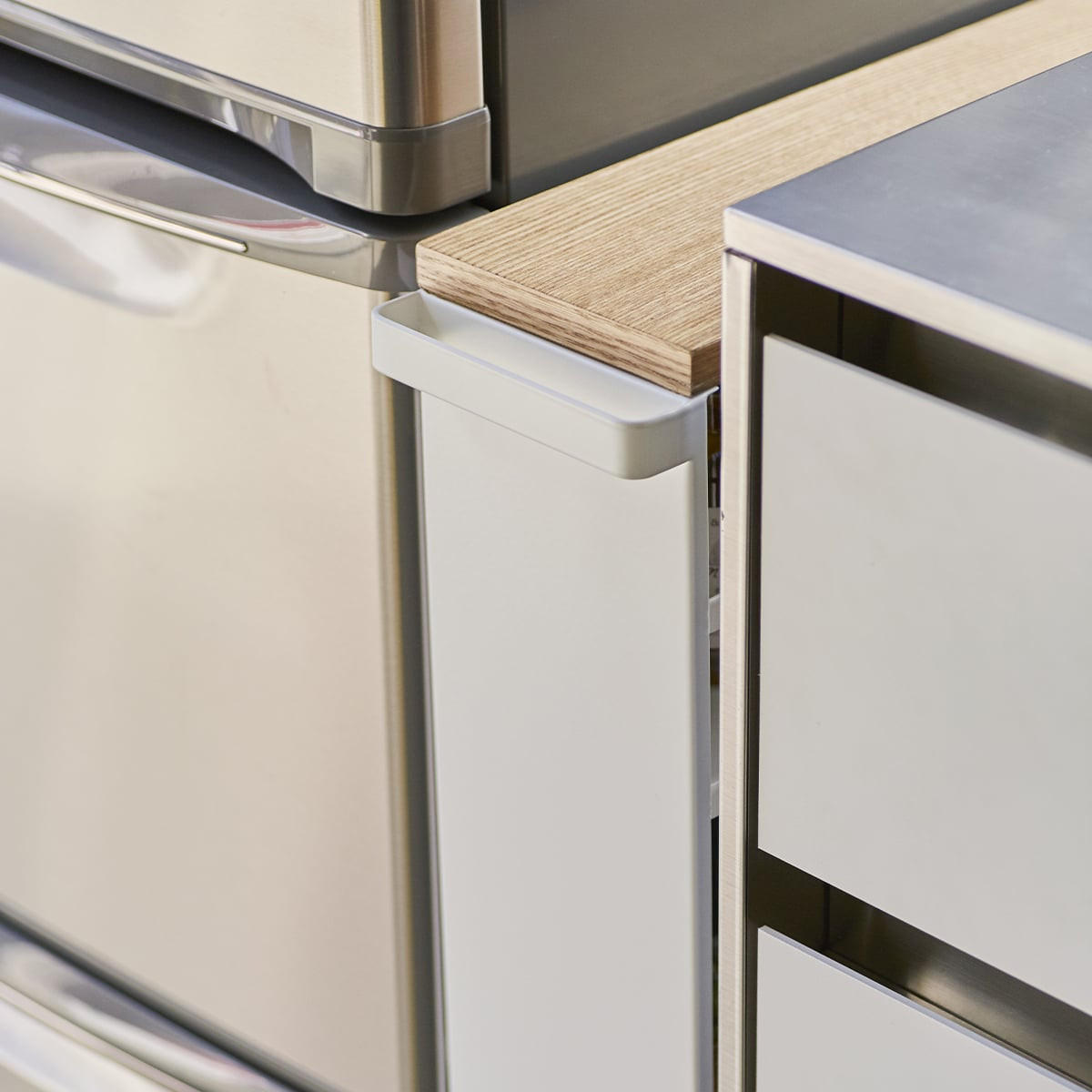 NISCHENWAGEN aus Stahl - Weiß, Metall (13/80.5/47.5cm) - Yamazaki