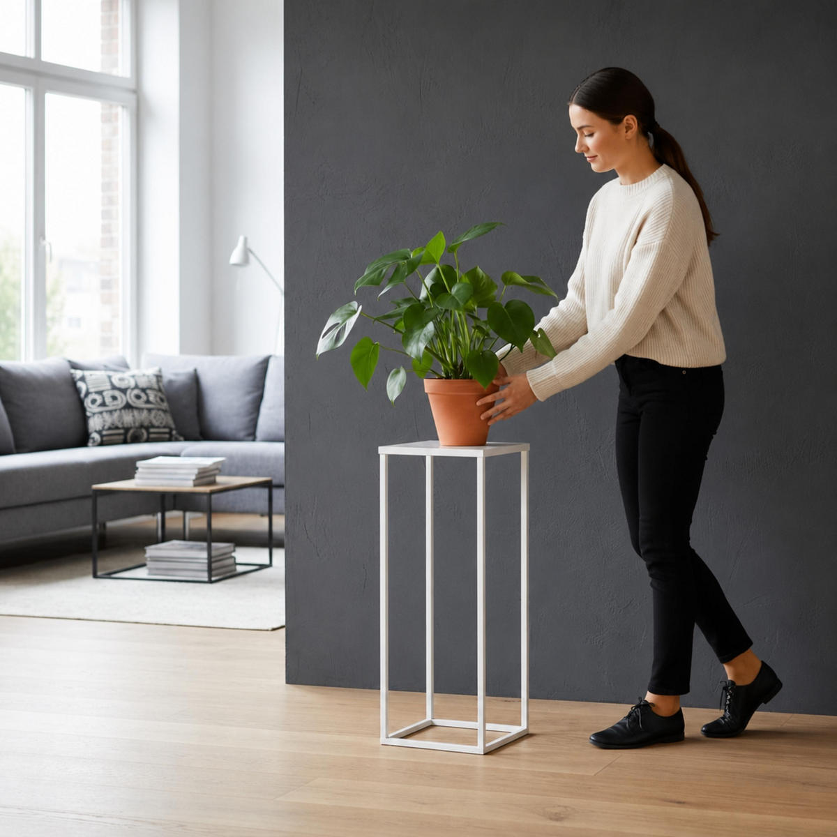 DANDIBO Blumenhocker Metall Weiß Eckig 60 cm Blumenständer Beistelltisch 96482 M Blumensäule Modern Pflanzenständer Pflanzenhocker - Weiß, Metall (23/60/23cm) - DanDiBo