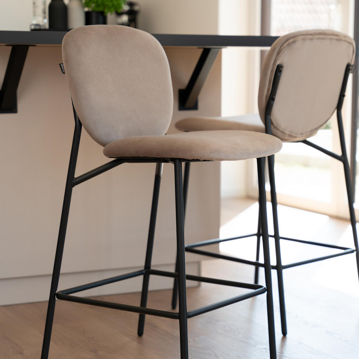BARHOCKER CELDA - Menge: 4, Farbe: Samt Hellbraun - Hellbraun, Kunststoff (44/93/52cm) - Home Deluxe