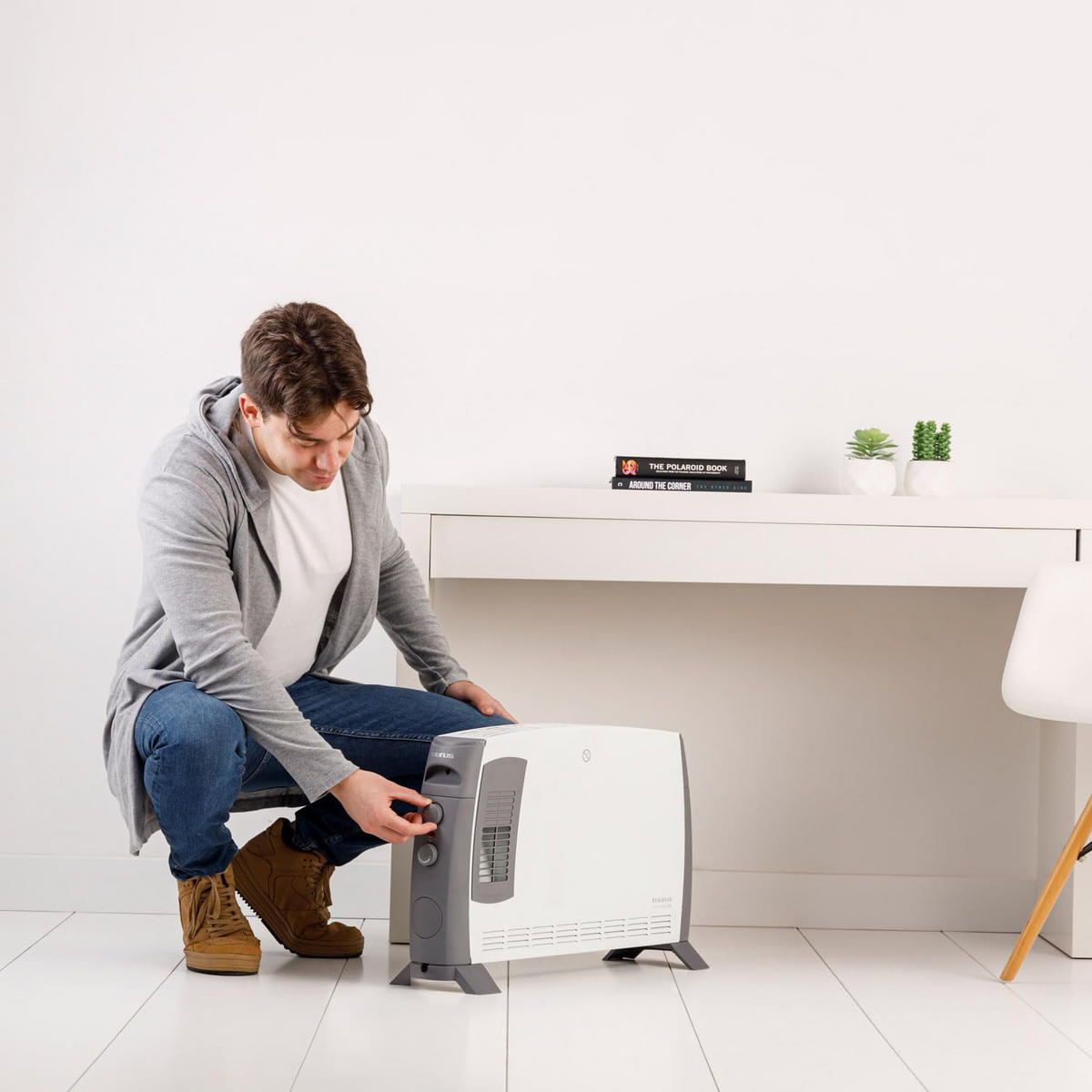 ELEKTROHEIZUNG – Taurus Clima Turbo 2000 W – Konvektor, 3 Heizstufen, Thermostat, Turbo-Funktion, Leise, Tragbar, Stabiler Standheizkörper, Weiß - Weiß, Metall (14/15/40cm)