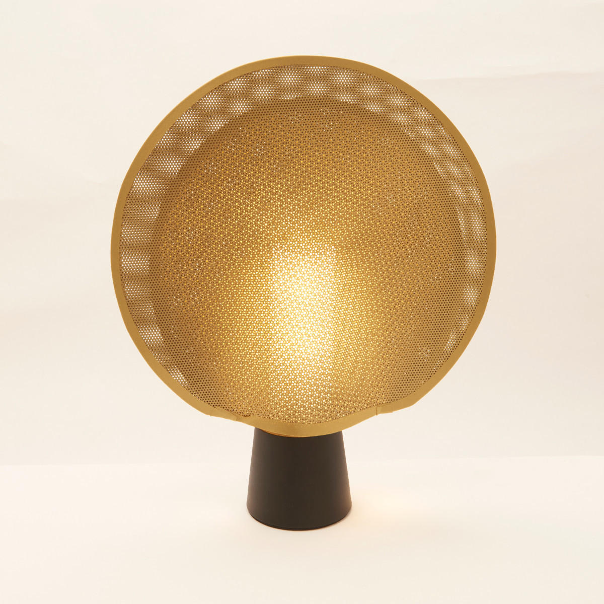 LAMPE Masche D.28cm - Goldfarben, Kunststoff (28.5/7.6/39.5cm) - Signature