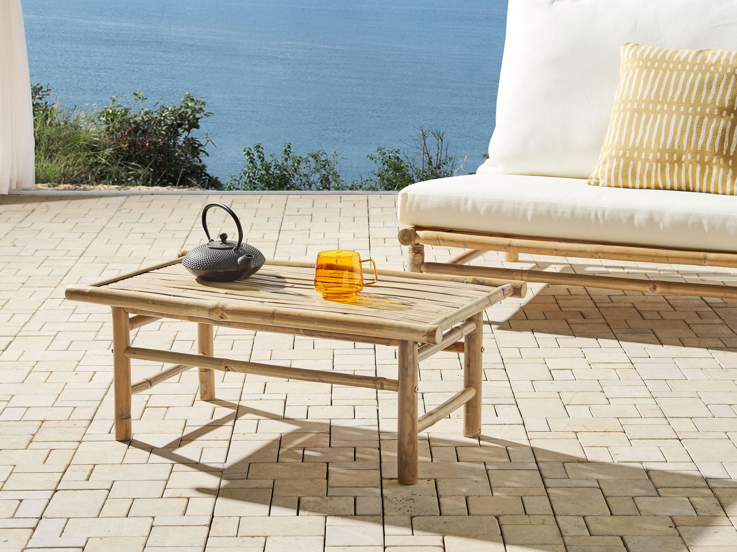 GARTEN Beistelltisch Bambusholz hellbraun 80/45 cm Todi - Hellbraun, Holz (45/80/32cm) - Beliani
