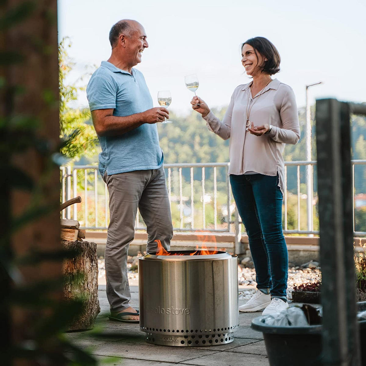 FEUERSCHALE Bonfire (I) – Edelstahl Outdoor-Kamin Ø49,5 cm, Raucharm, Tragbare Feuerstelle für Garten & Terrasse - Silberfarben, Metall (49.5/44.5/49.5cm) - Solo Stove