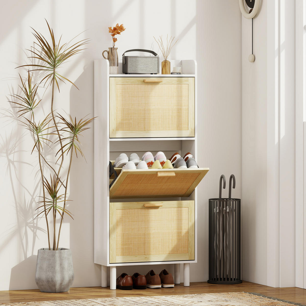 SCHUHSCHRANK DE-15057 3 Klapptüren mit geflochtener Resin-Optik Natur - Weiß, Holzwerkstoff (65/153/24.5cm) - ComfortXL