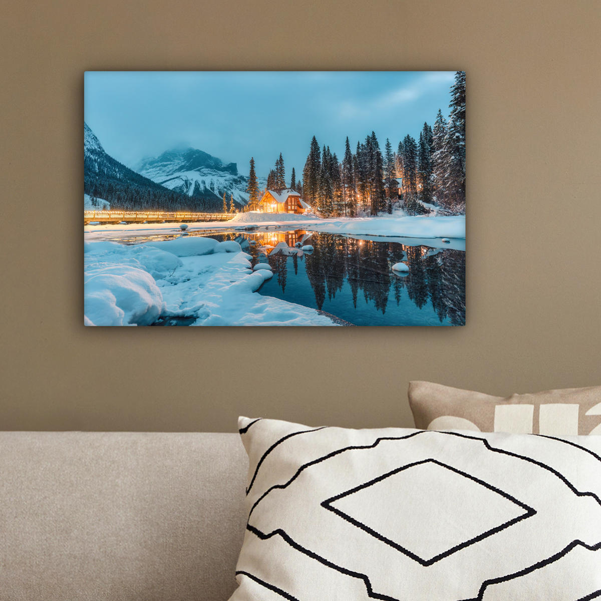 LEINWANDBILD Winterlandschaft - Natur - Haus - Berge - Schnee 30x20 cm - Hellblau, Textil (30/20cm) - MuchoWow