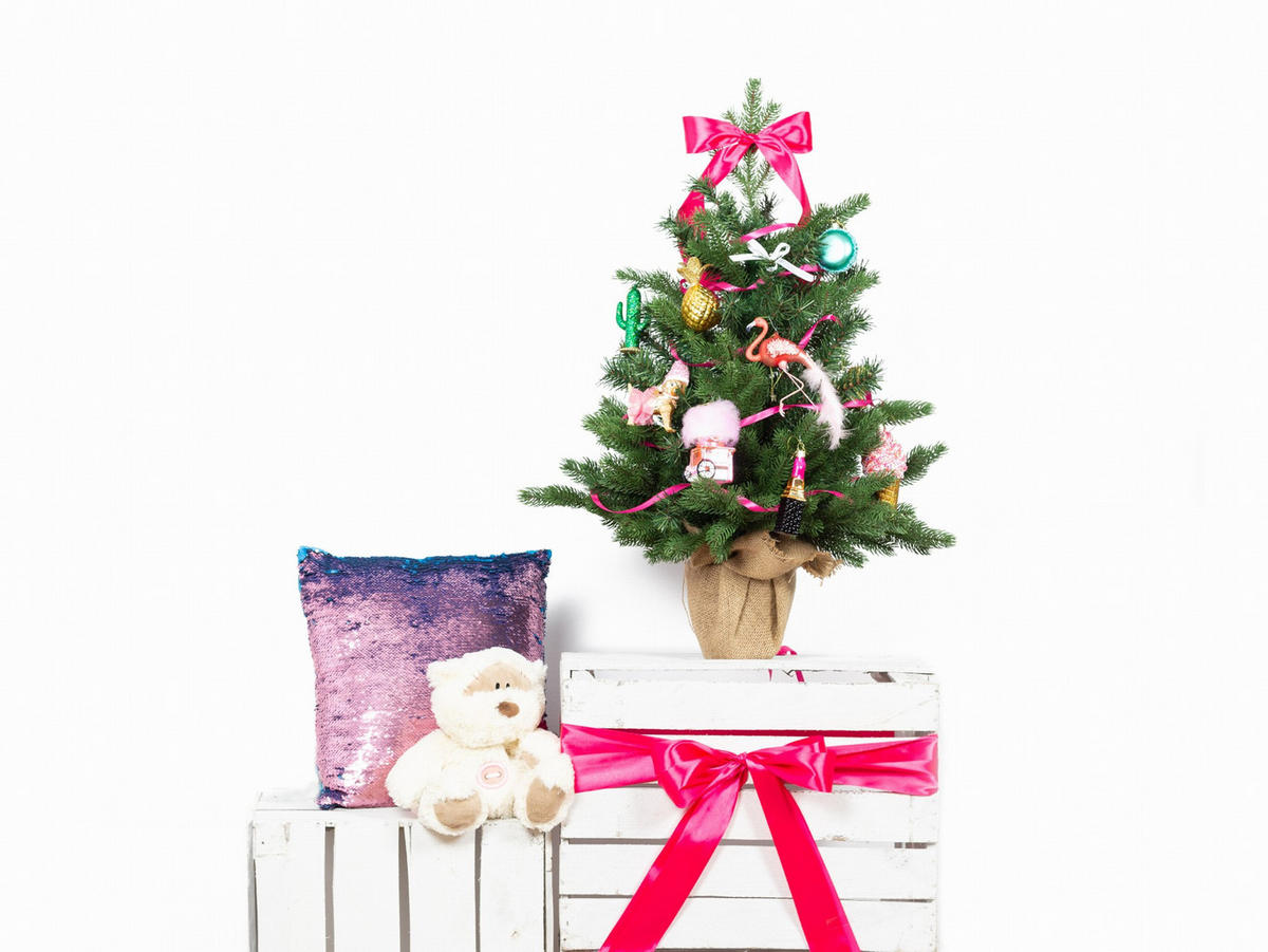 WEIHNACHTSBAUM künstlicher 60 cm mit LED-Beleuchtung, SÜSSERSCHATZ, mit 11 Weihnachtsbaumschmuck, Pflanztopf mit Jutesack - Grün, Kunststoff/Stein (40/60cm) - LAALU