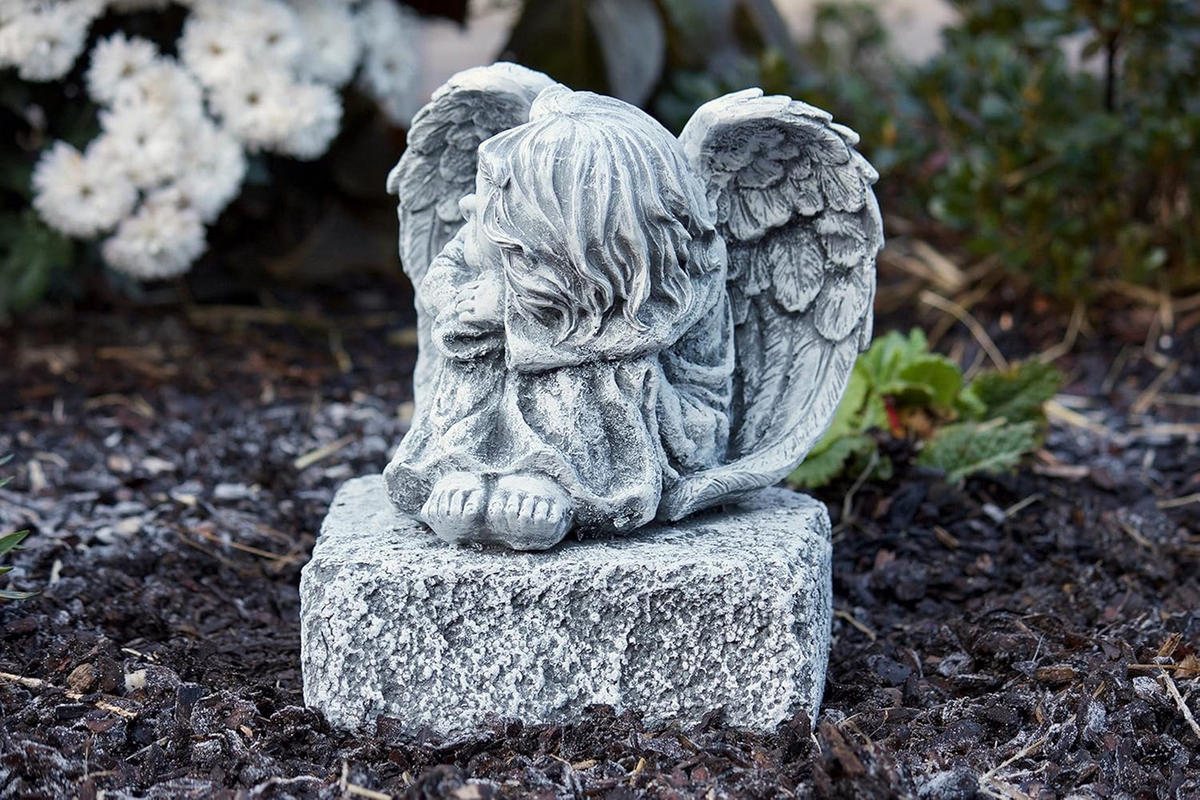 STEINFIGUR Engel auf Fels sitzend, massiver Steinguss, Frostfest - Grau, Stein (17/23/18cm) - stoneandstyle