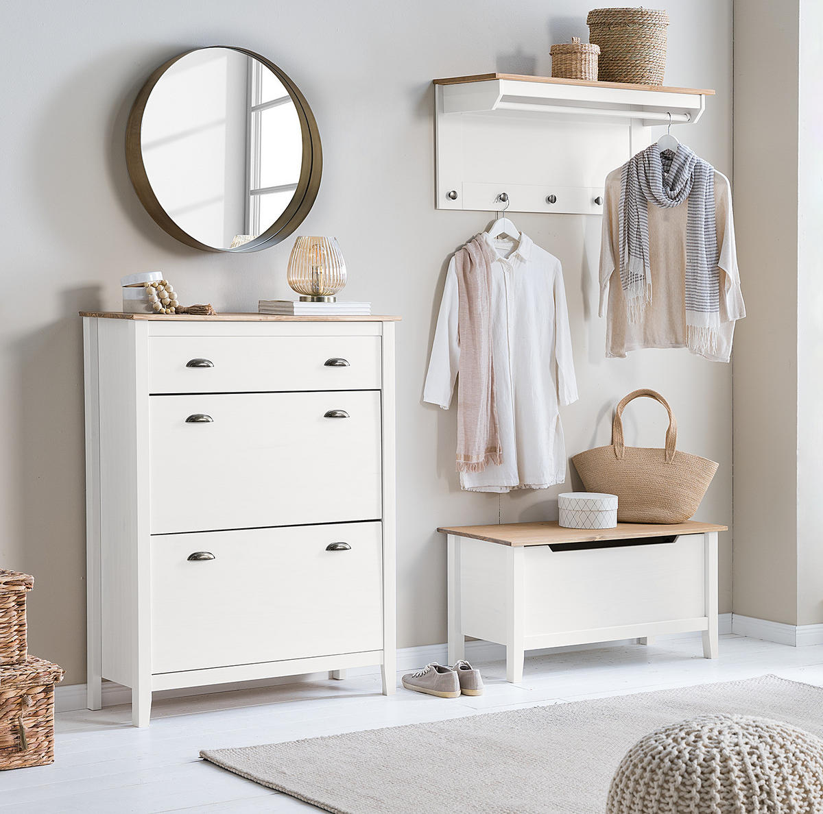 GARDEROBENBANK - Kiefer massiv - Kieferfarben, Holz (90/45/42cm) - home24