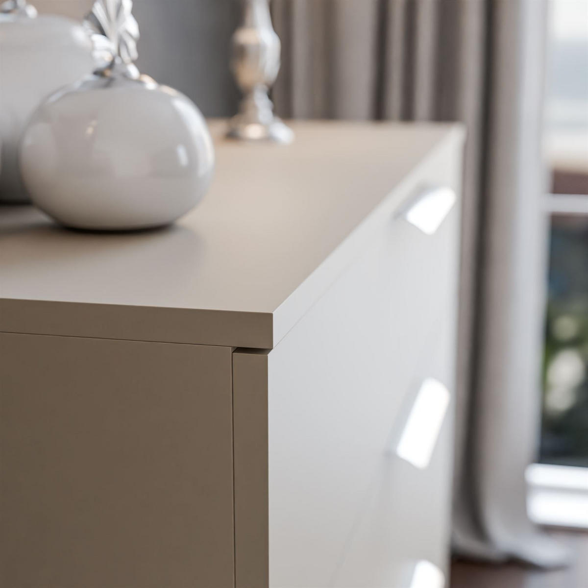 KOMMODE LINA KASCHMIR 95 mit LED-Beleuchtung auf Sockel Silber Chrom - Kaschmir, Holzwerkstoff (95/84/40cm) - Lookway