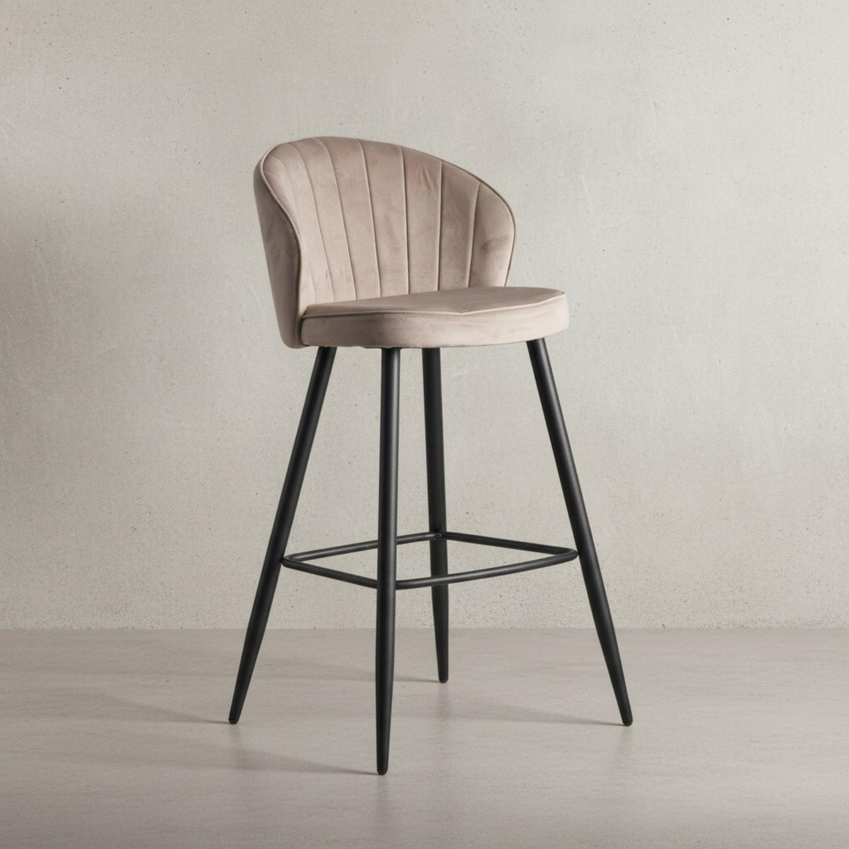 BARHOCKER Samt Metallbeine Skandi-Stil ADIGE, Beige 56x53x103 cm - Beige/Schwarz, Textil/Metall (56/103/53cm) - KADIMA DESIGN