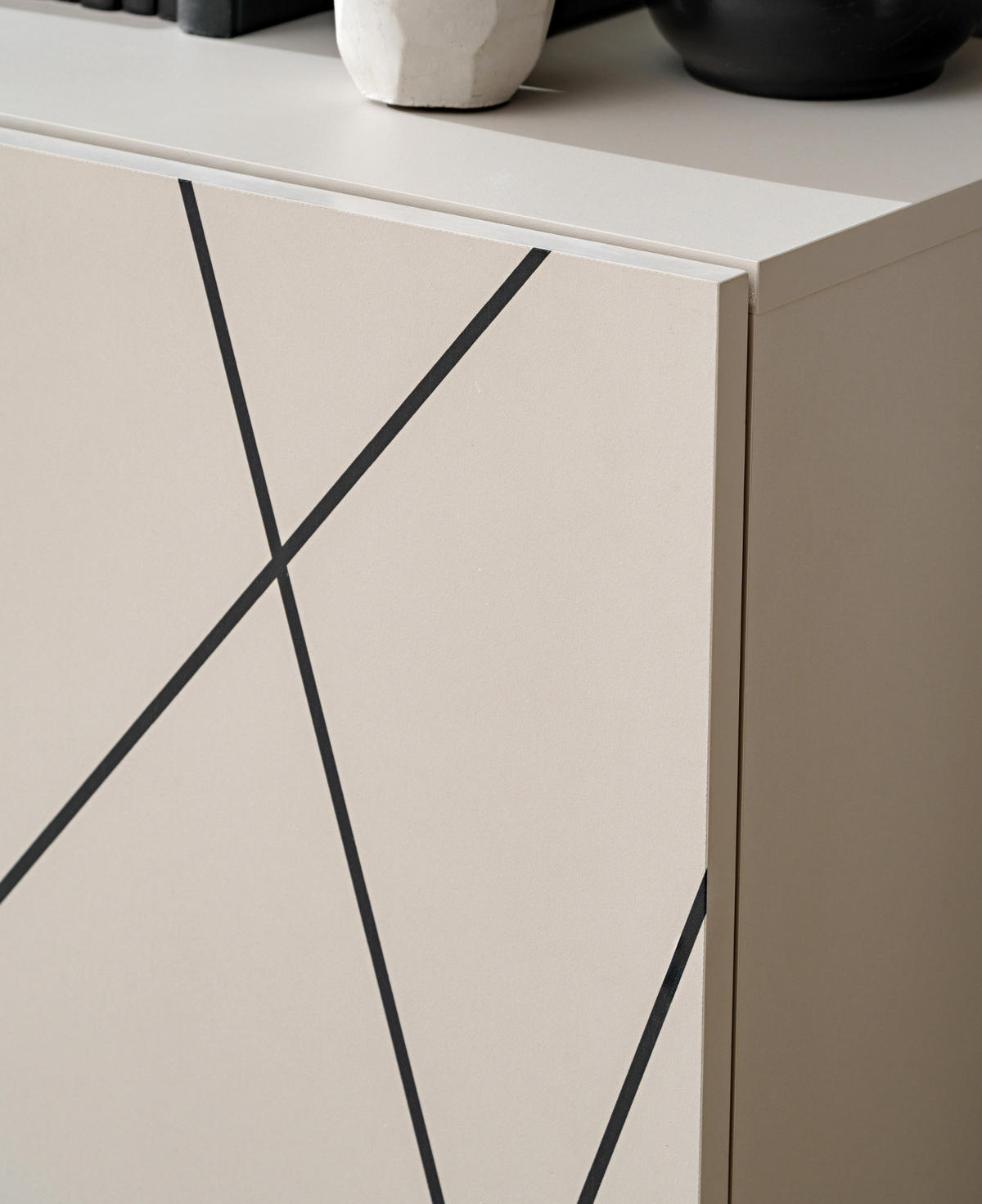 WOHNWAND Kaschmir, schwarz 180 cm, Schrankwand mit Streifendruck, Push-to-Open - Kaschmir/Schwarz, Holzwerkstoff/Kunststoff (180/180/45cm) - Furn.Design