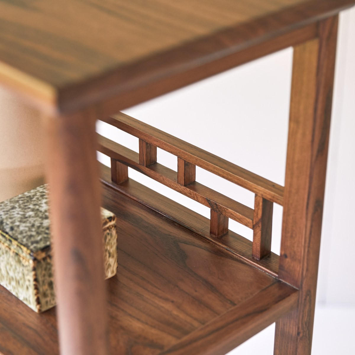 BÜCHERREGAL Ame Braun aus Ulme - Braun, Holz (86/144/35cm) - Tikamoon