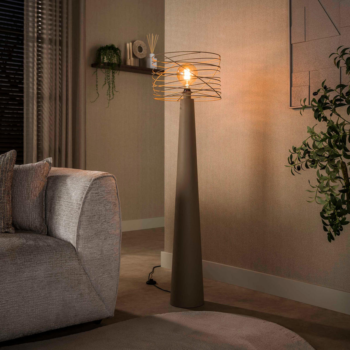 STEHLEUCHTE Curl Beige 40/40/145 cm - Beige, Metall (40/40/145cm) - Hoyz Collection