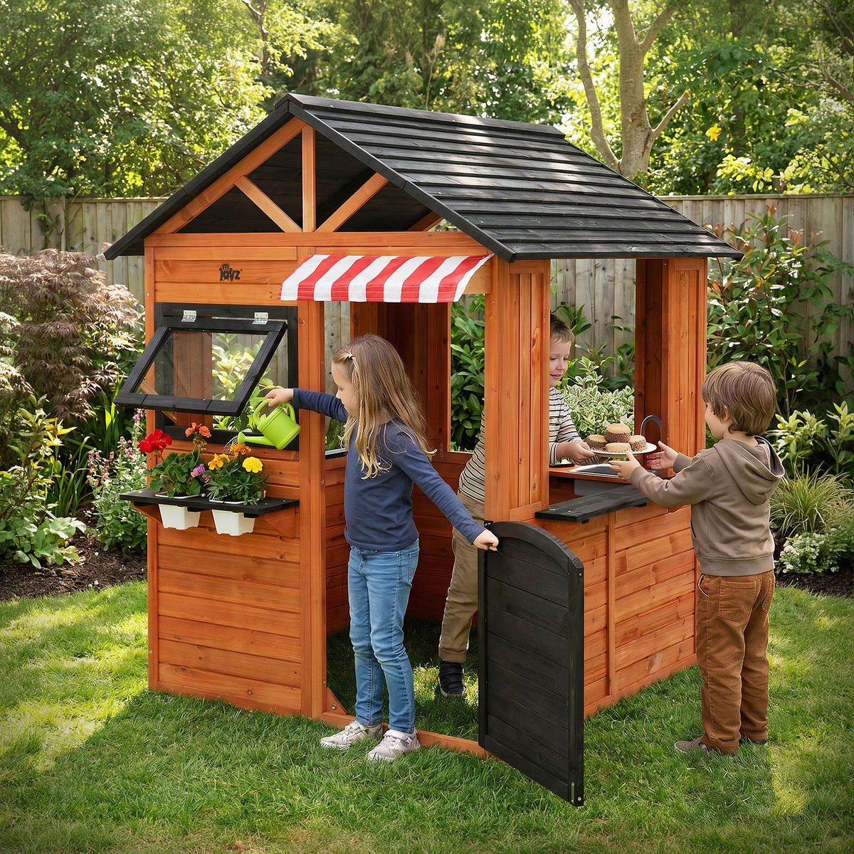 KINDERSPIELHAUS aus Tannenholz massiv 134 x 134 x 156,5 cm Braun - Braun, Holz (134/156.5/134cm) - Joyz