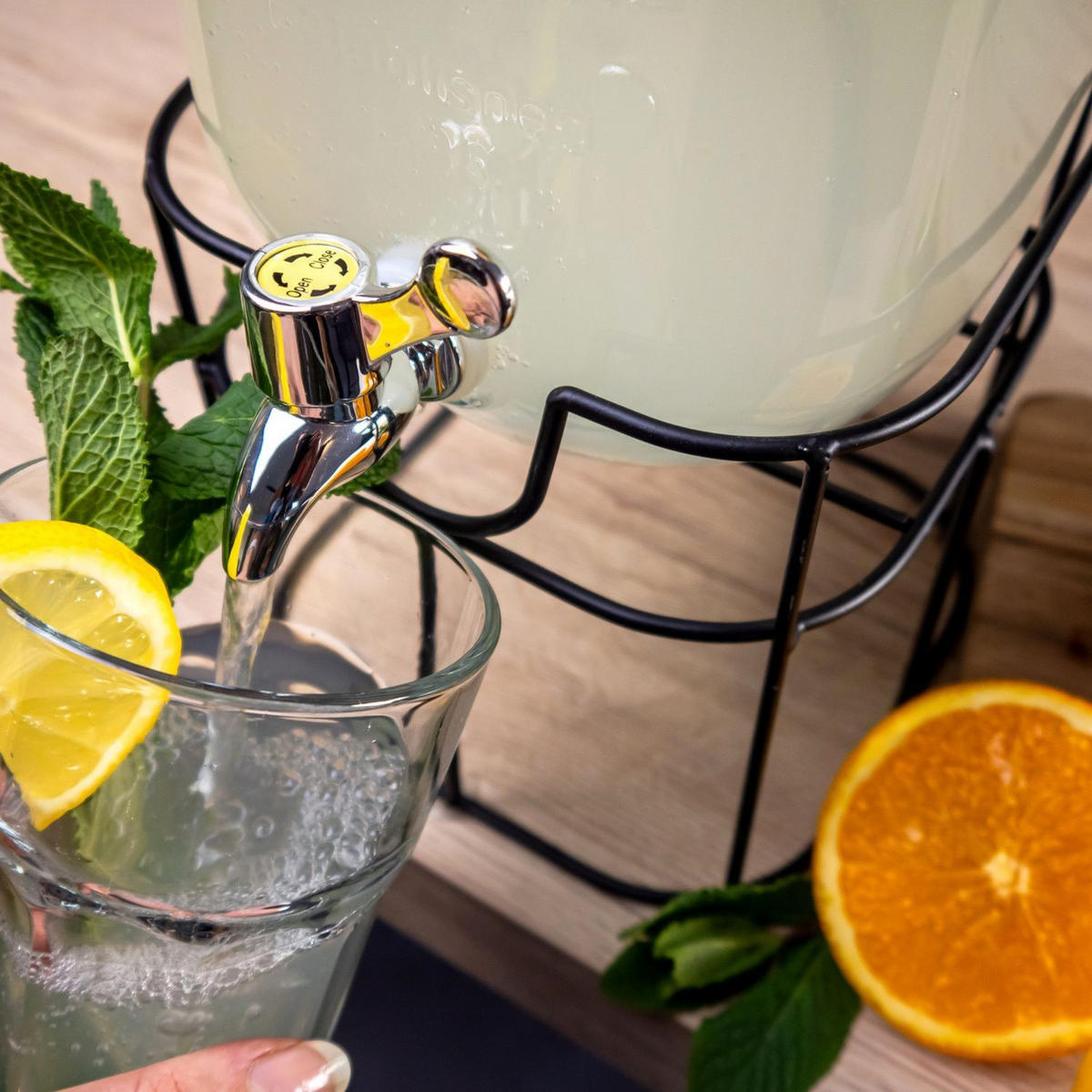 GETRÄNKESPENDER 4 Liter mit Zapfhahn und Gestell - Transparent, Glas (4L) - Intirilife