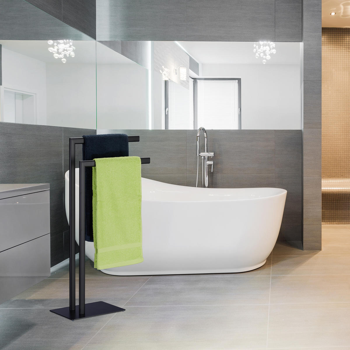 HANDTUCHSTÄNDER - Schwarz, Metall (49/81/20cm) - Relaxdays