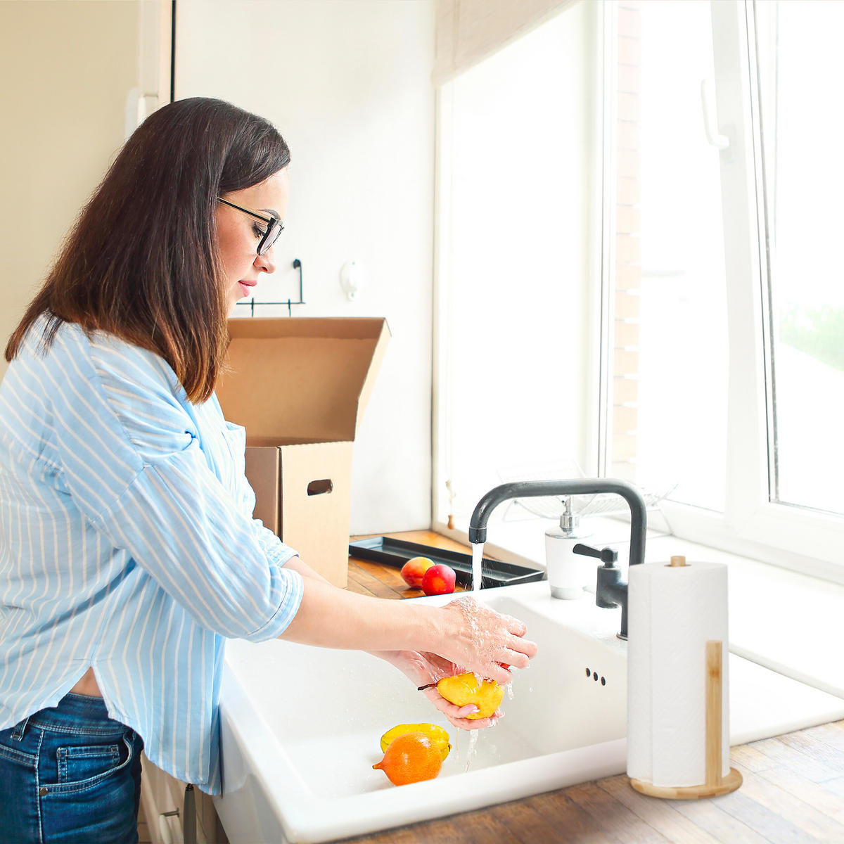 KÜCHENROLLENHALTER - Hellbraun, Holz (14.5/28/14.5cm) - Relaxdays