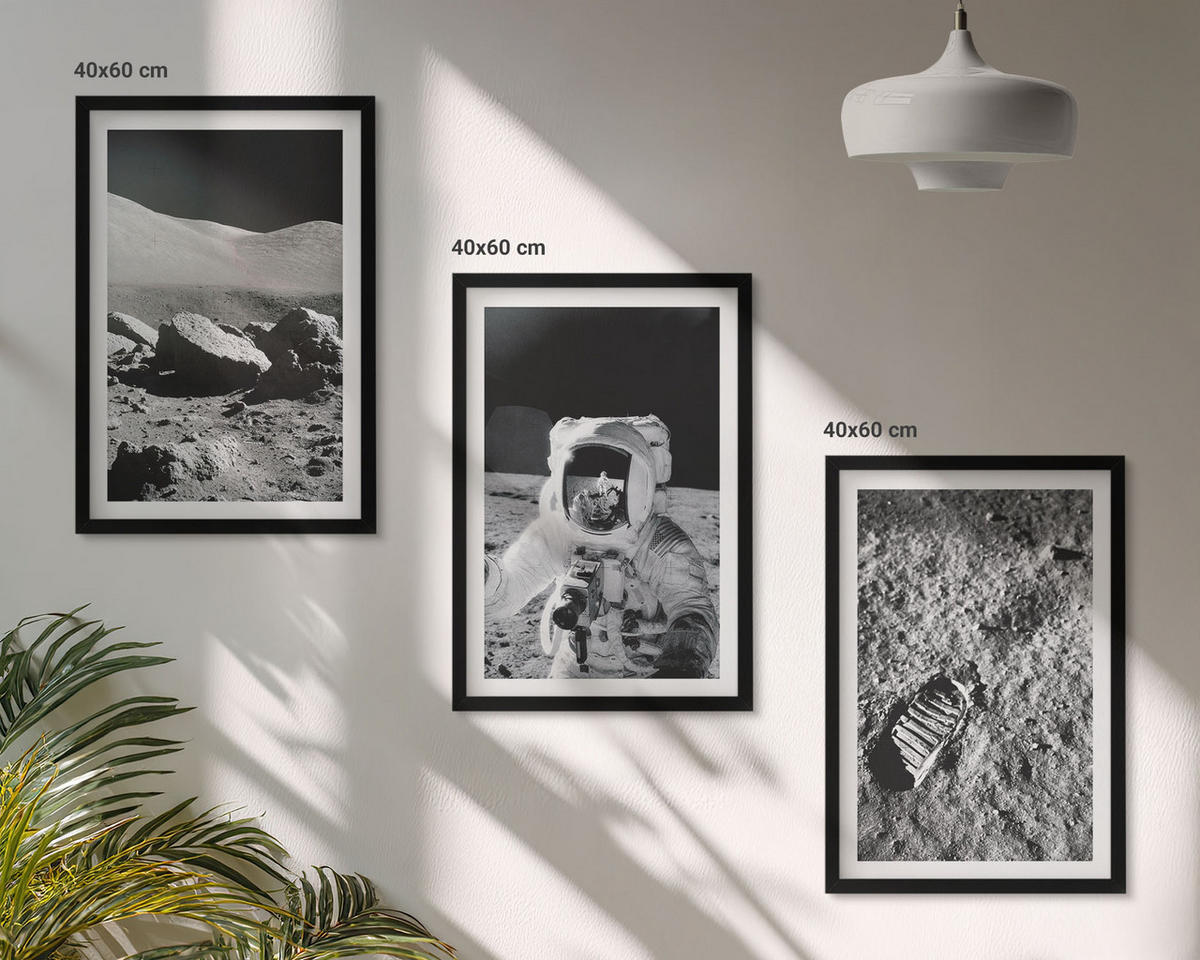 WANDBILDER 3er-Set - 40x60 cm Schwarzer Rahmen - NASA-Fotos vom Mond Astronaut - Schwarz, Kunststoff (40/60cm) - ArtPrintCave