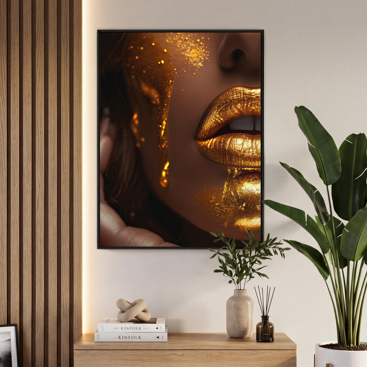 LEINWAND Bilder mit Rahmen - Frau - Gold - Luxus - Porträt - 70x100 - Goldfarben, Textil (70/100cm) - MuchoWow