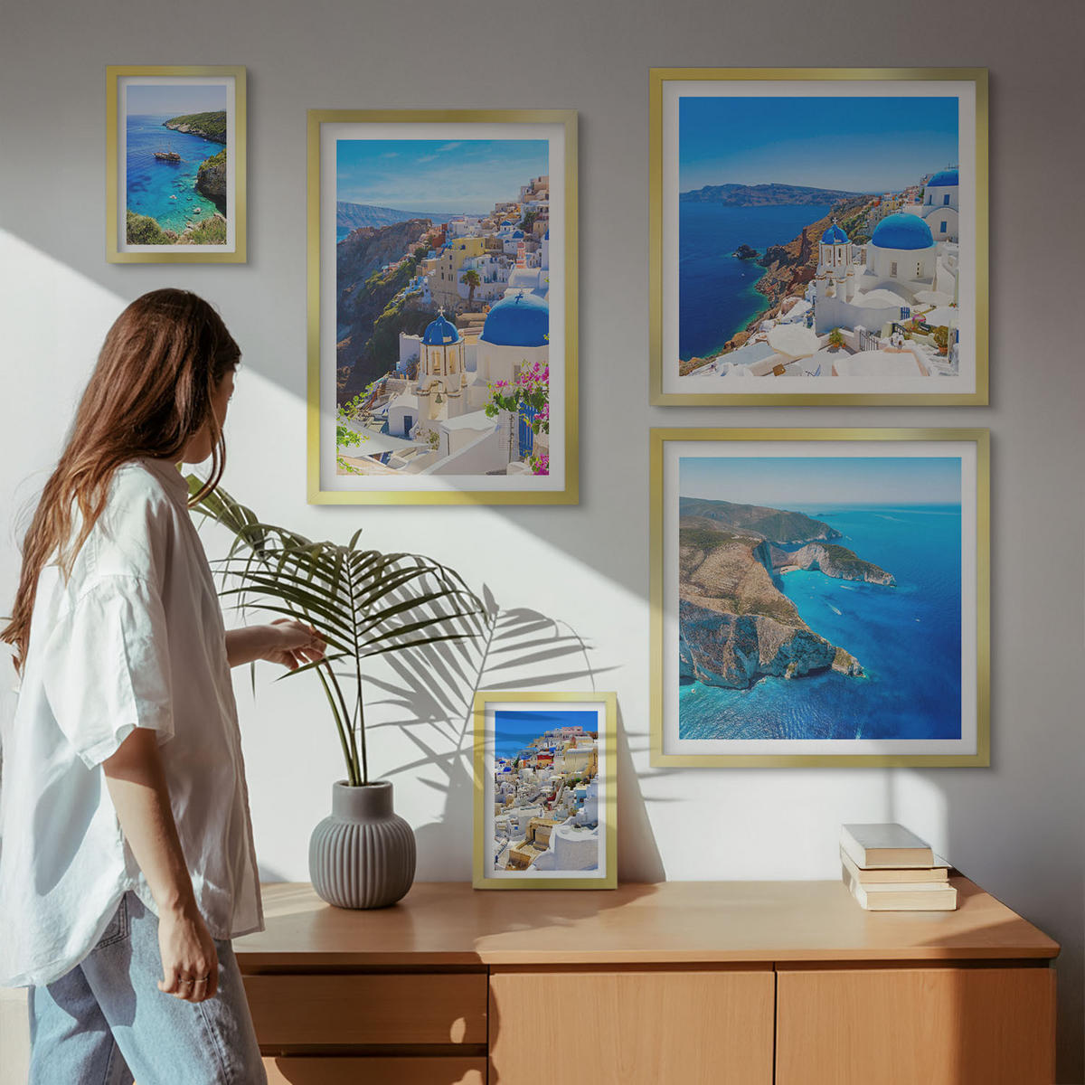 BILDER SET 5er Set - 50x50 cm & 20x30 cm & 40x60 cm Goldrahmen - Architekturlandschaft Oia Santorin Griechenland - Goldfarben, Kunststoff (40/60cm) - TULUP