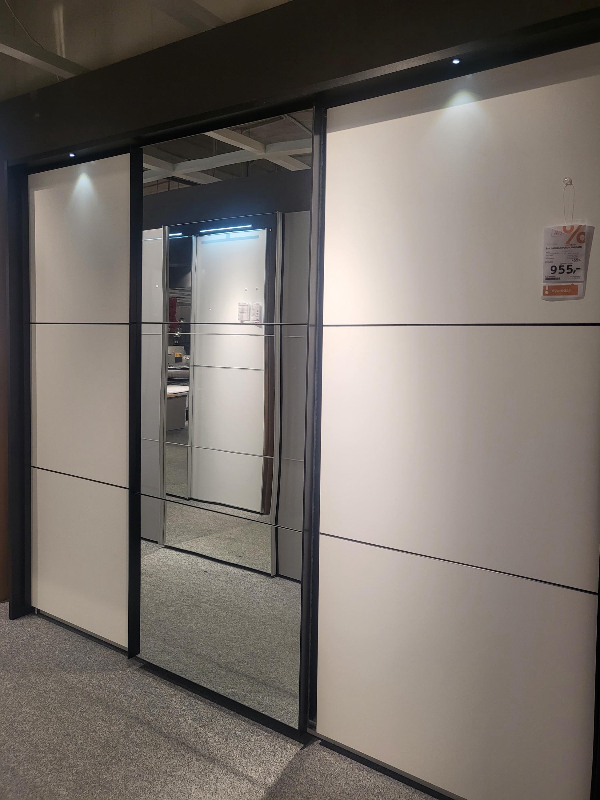 Šatníková skriňa s posuvnými dverami KRONA - Novel