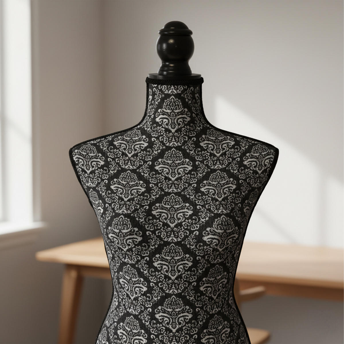 MANEKÝNKA - čierna, drevo/textil (41/167/34cm) - Relaxdays